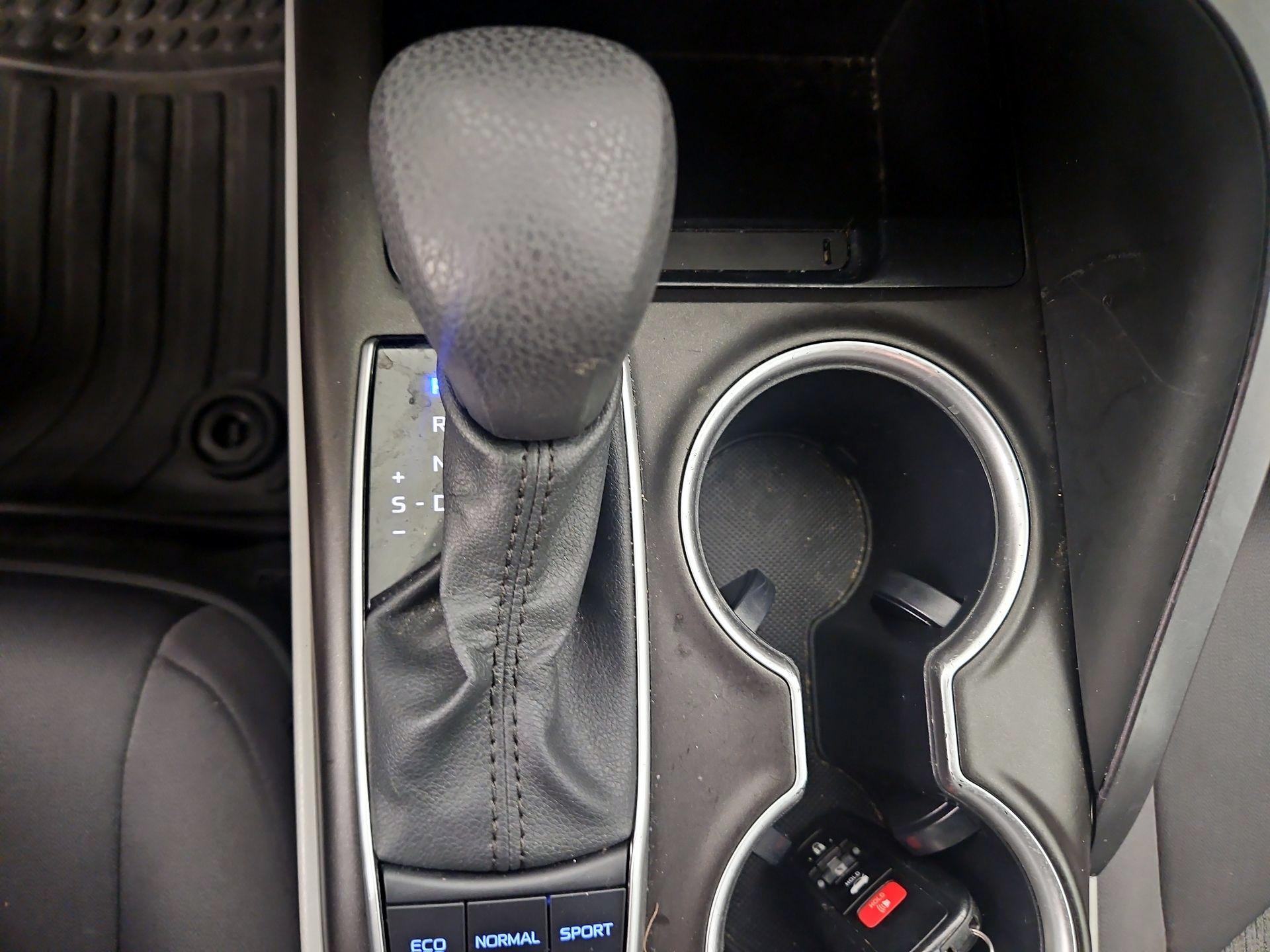 Thumbnail: 2023 Toyota Camry - 17