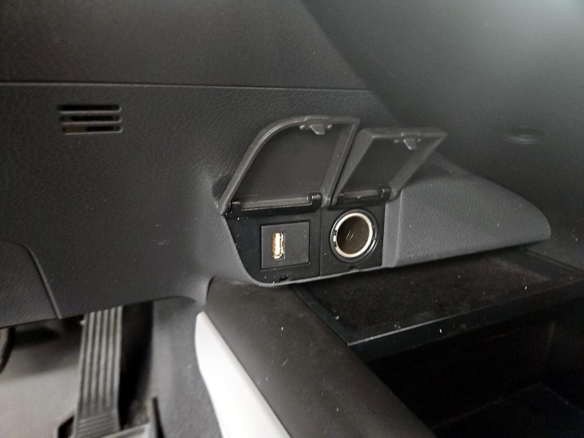 Thumbnail: 2023 Toyota Camry - 18