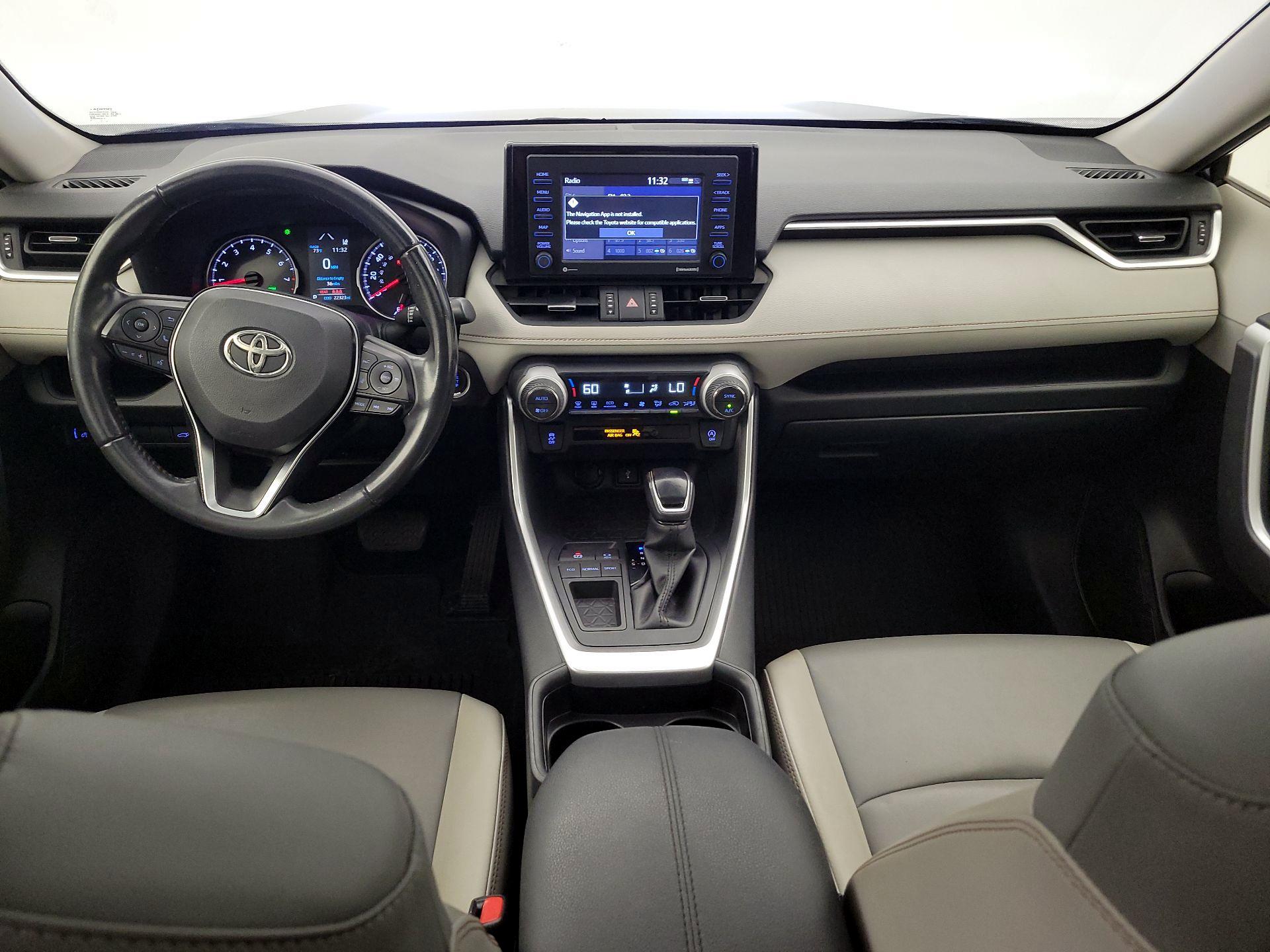 Thumbnail: 2020 Toyota RAV4 - 9