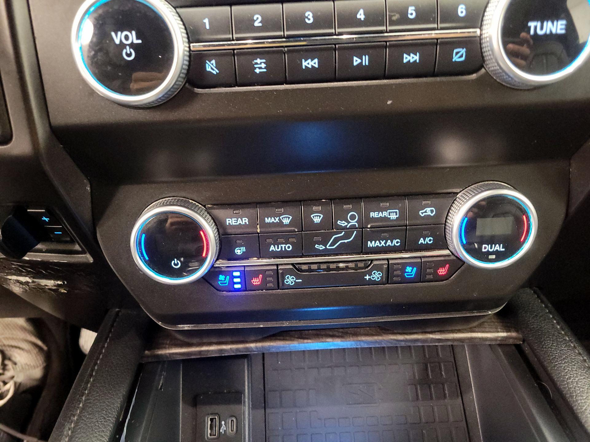 Thumbnail: 2021 Ford Expedition - 16