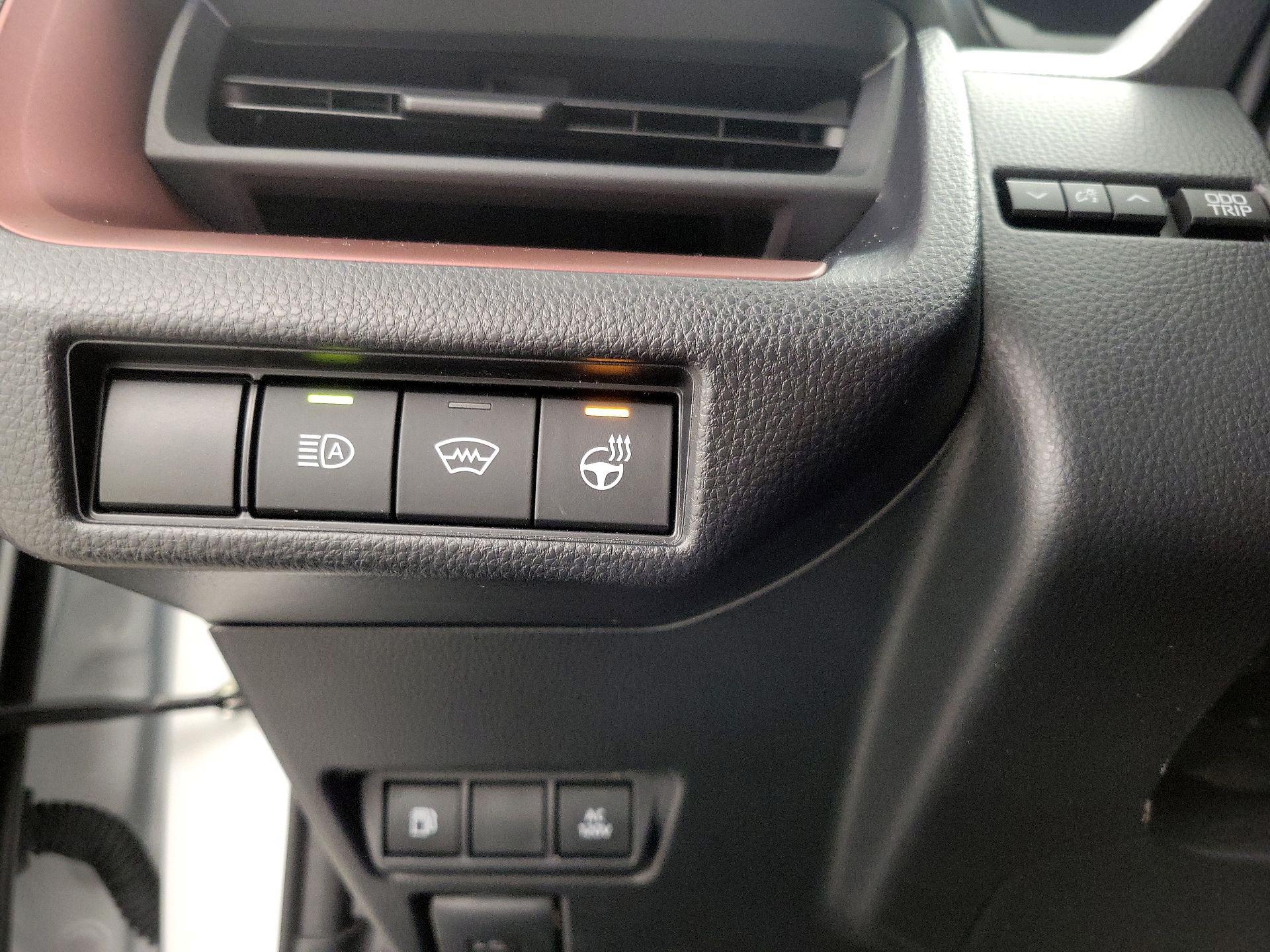 Thumbnail: 2024 Toyota Prius Prime - 13