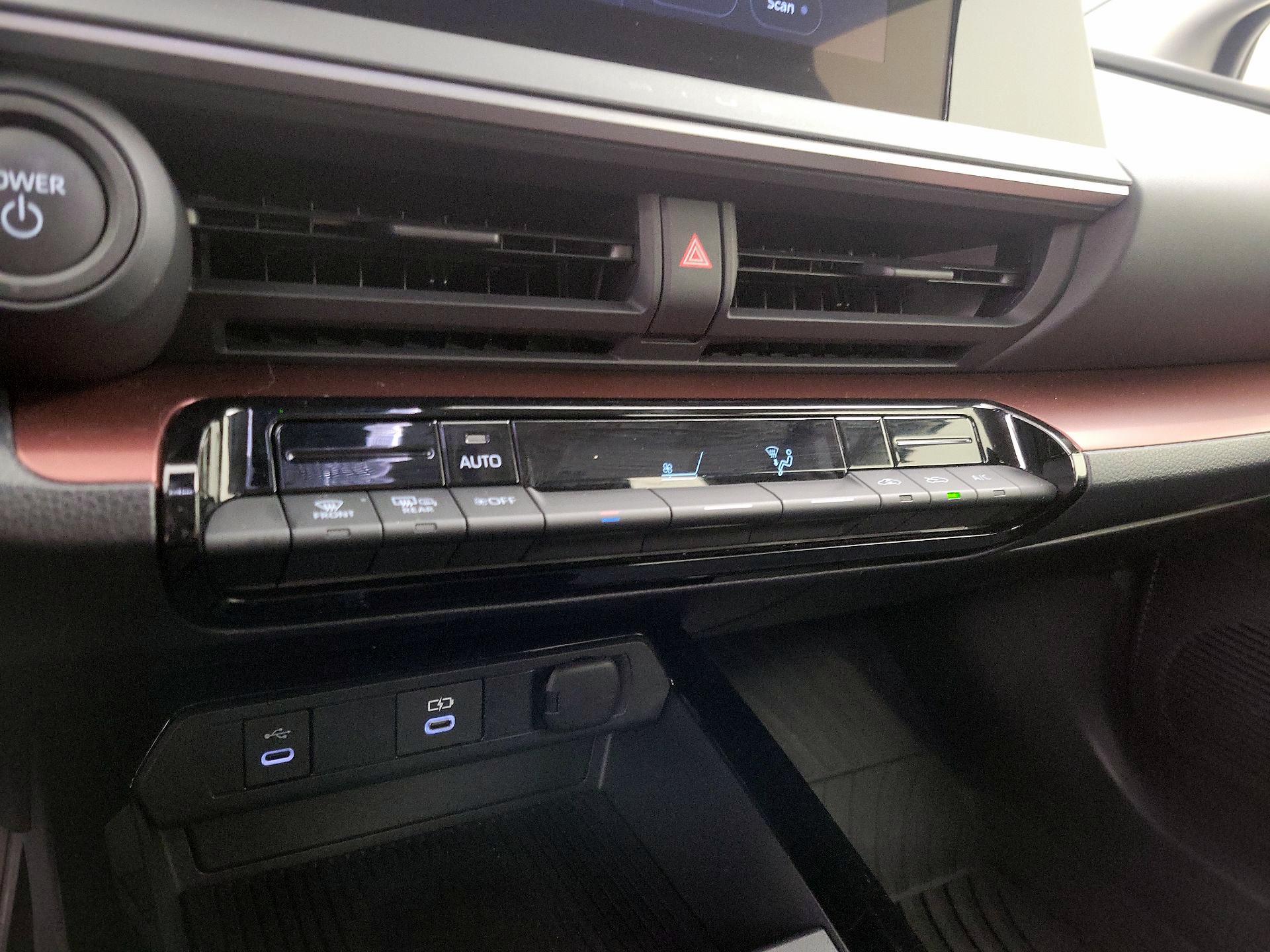 Thumbnail: 2024 Toyota Prius Prime - 16