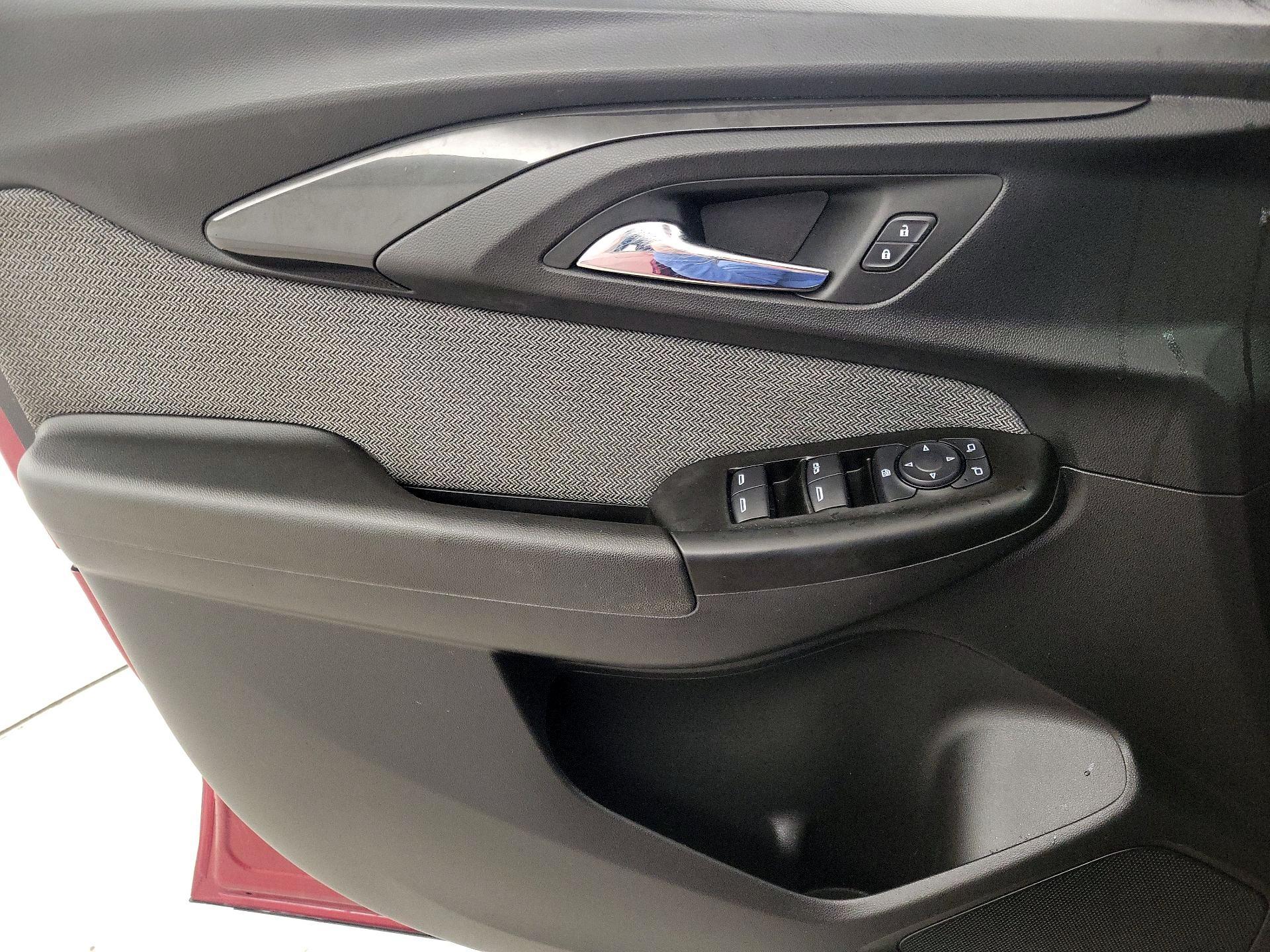 Thumbnail: 2021 Chevrolet TrailBlazer - 12