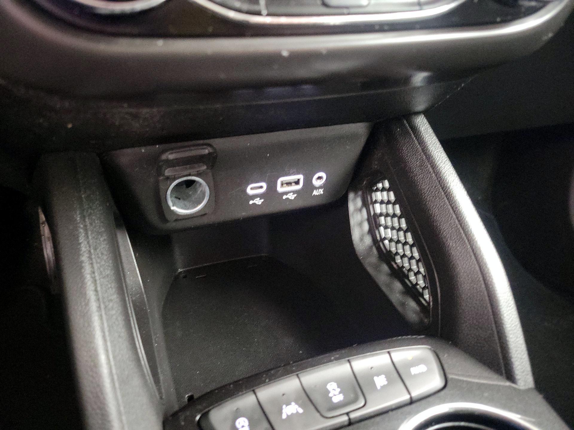 Thumbnail: 2021 Chevrolet TrailBlazer - 18