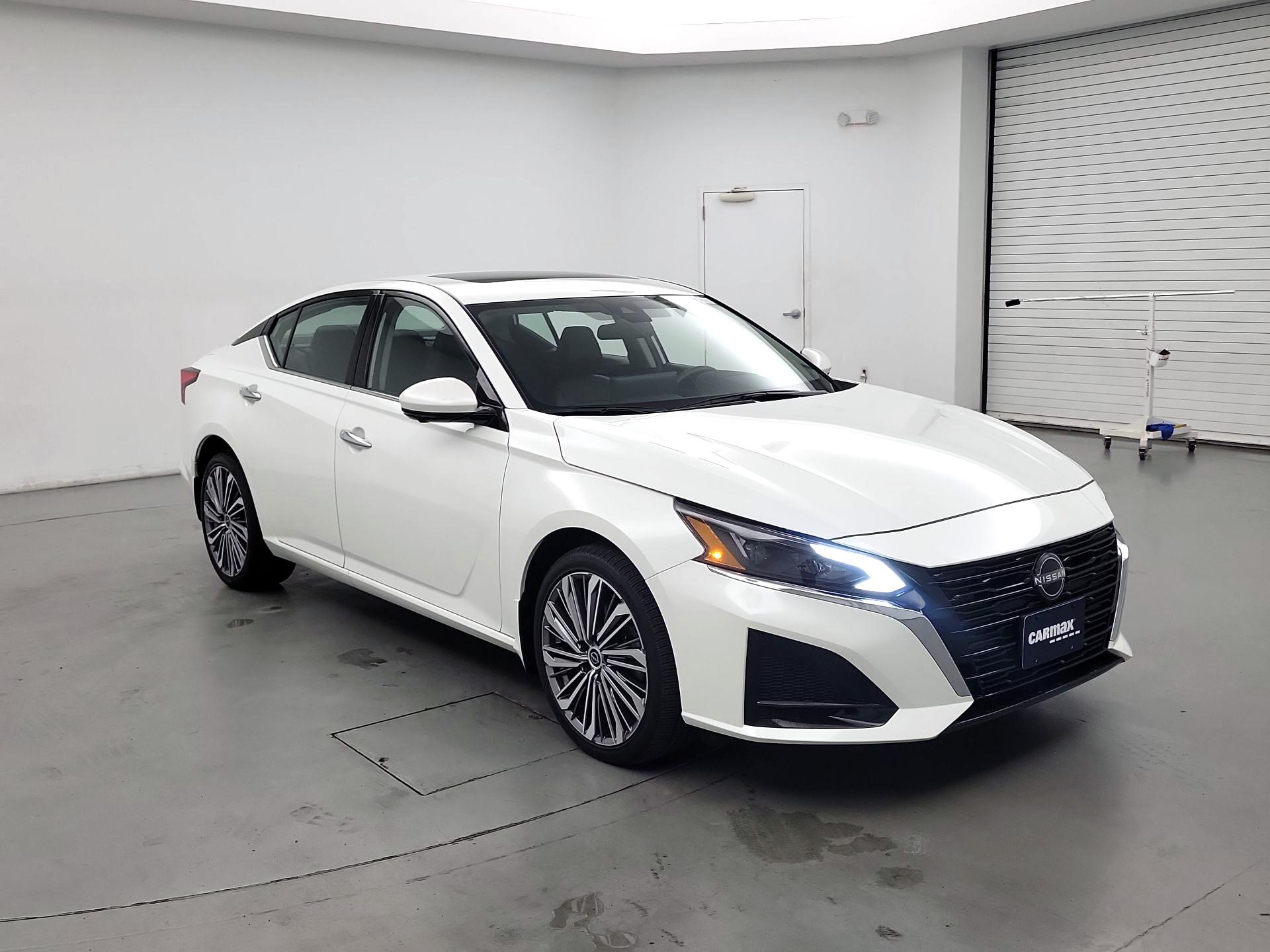 Thumbnail: 2023 Nissan Altima - 1