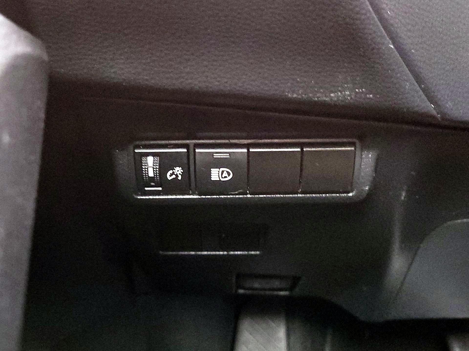 Thumbnail: 2023 Toyota Corolla Cross - 13