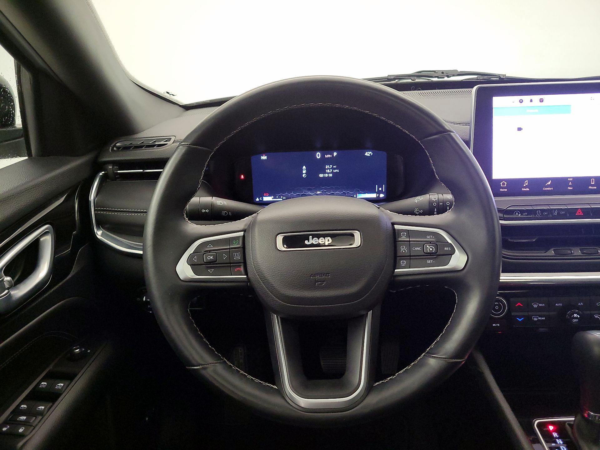 Thumbnail: 2022 Jeep Compass - 10