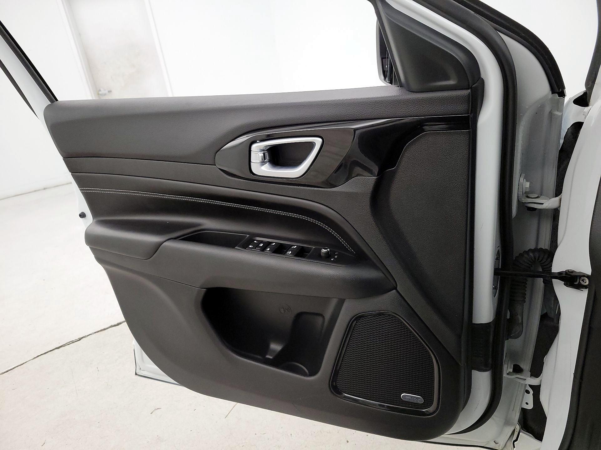 Thumbnail: 2022 Jeep Compass - 12