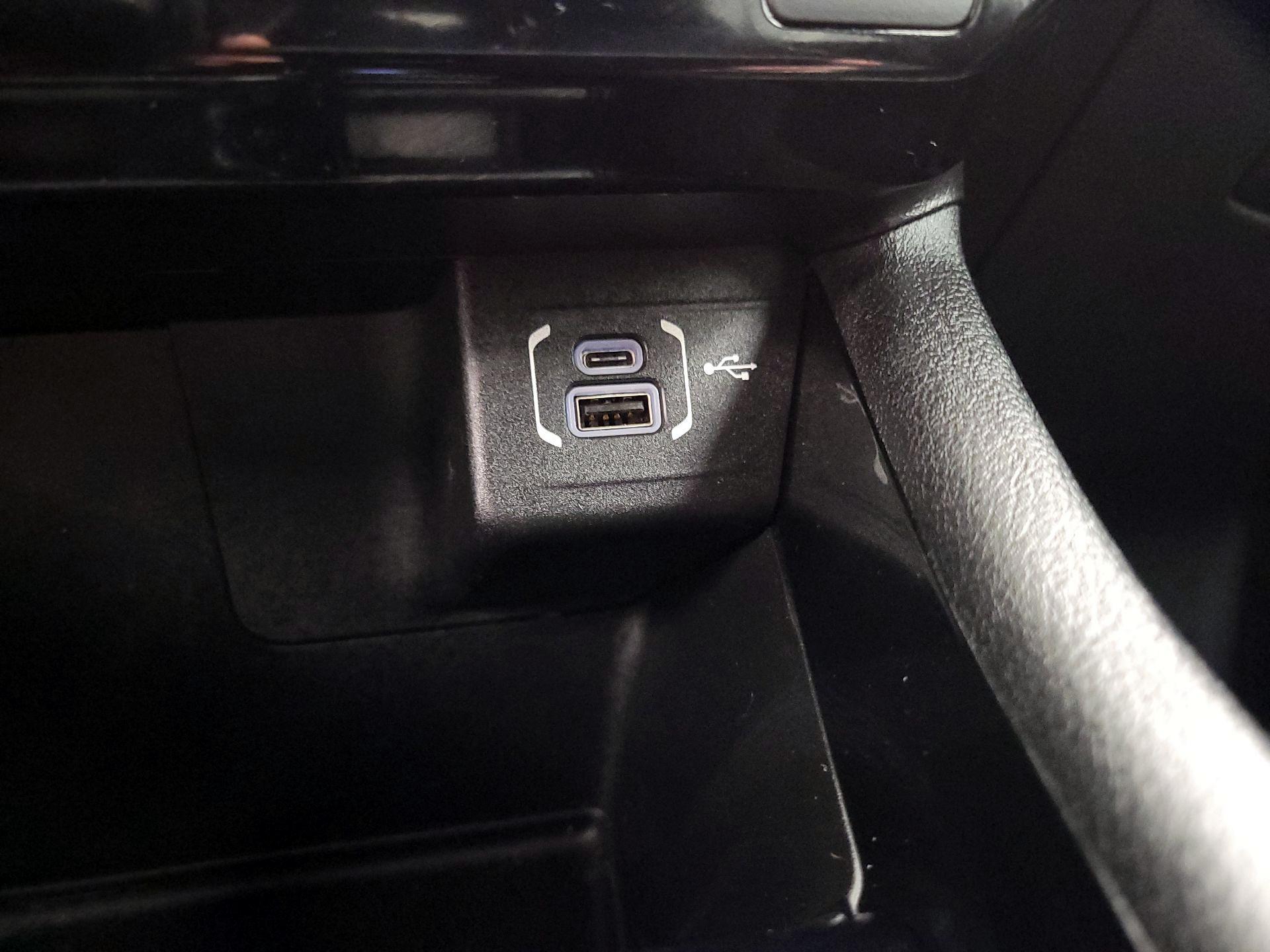 Thumbnail: 2022 Jeep Compass - 18