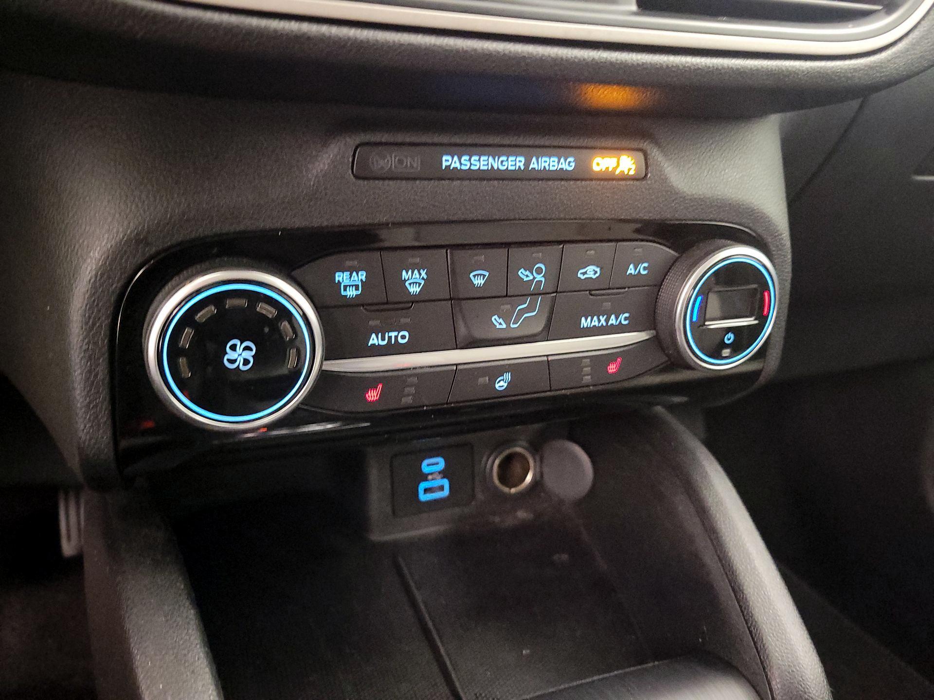 Thumbnail: 2021 Ford Escape - 16