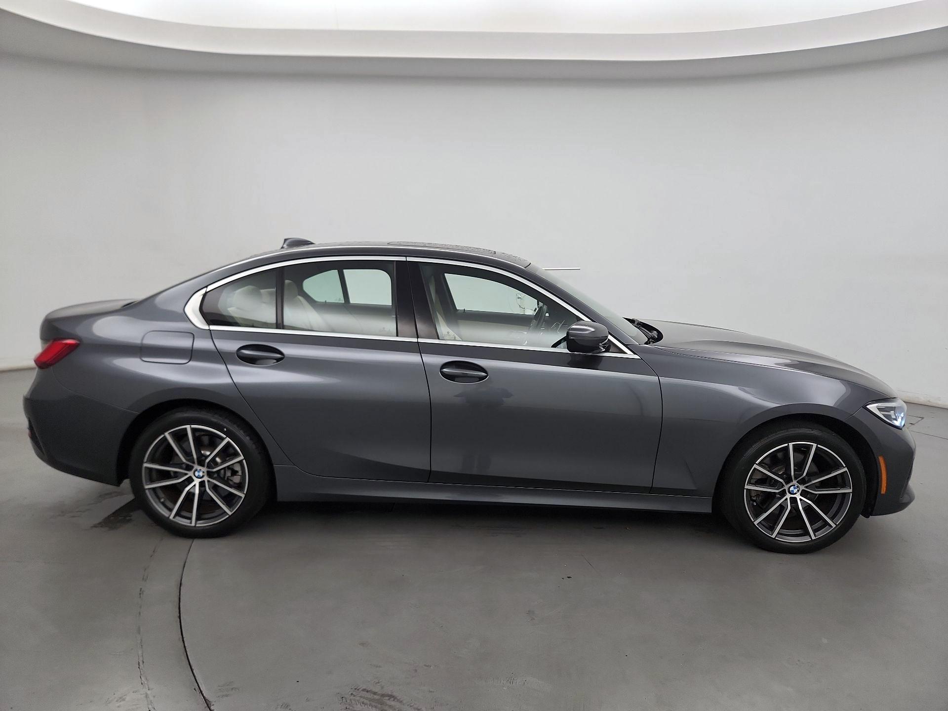 Thumbnail: 2020 BMW 3 Series - 4