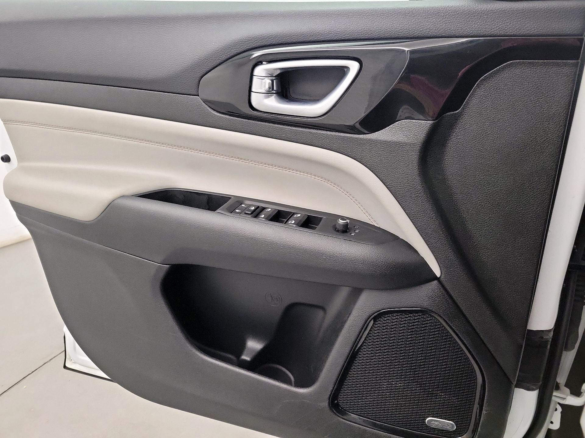 Thumbnail: 2023 Jeep Compass - 10