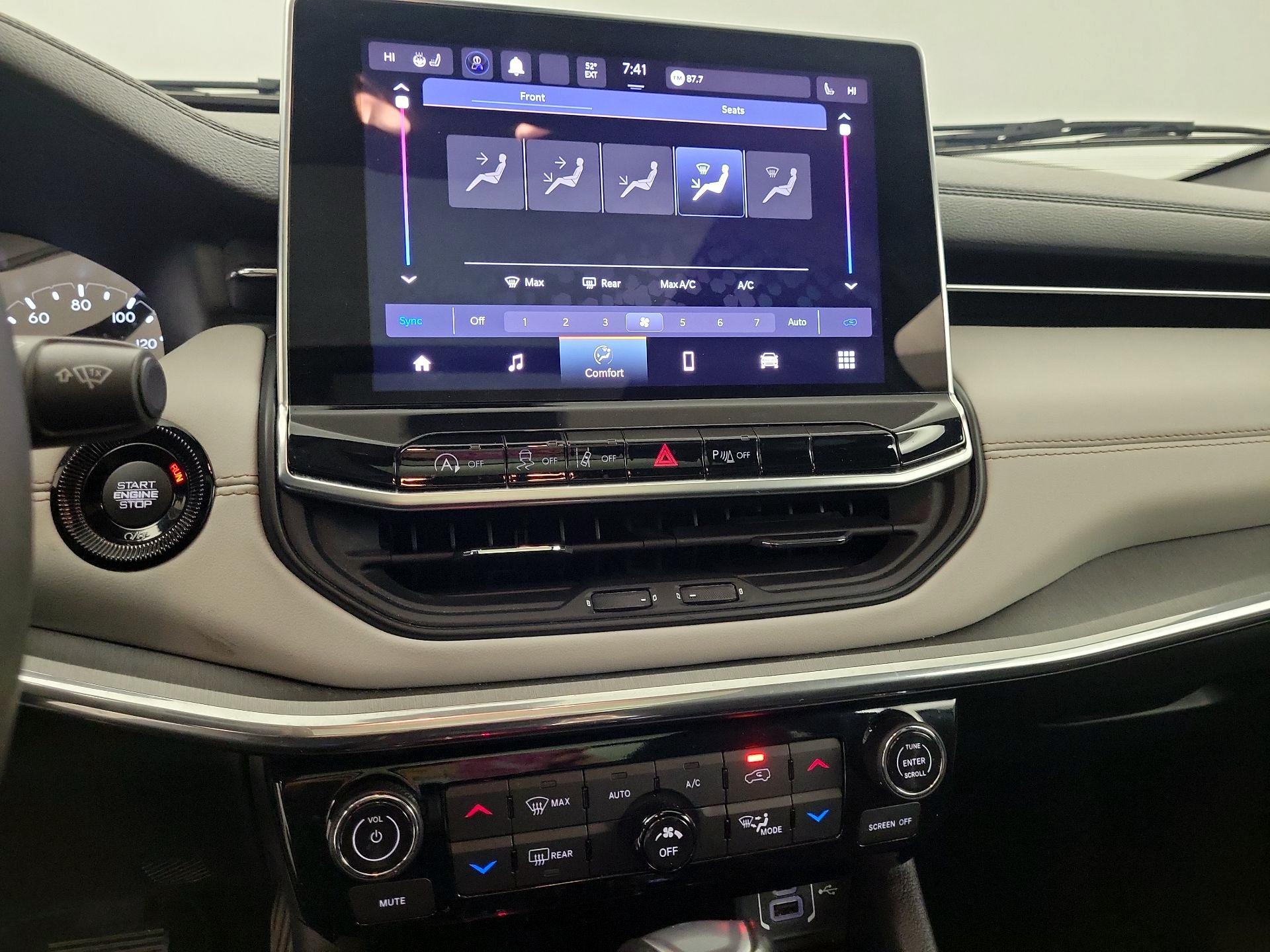 Thumbnail: 2023 Jeep Compass - 14