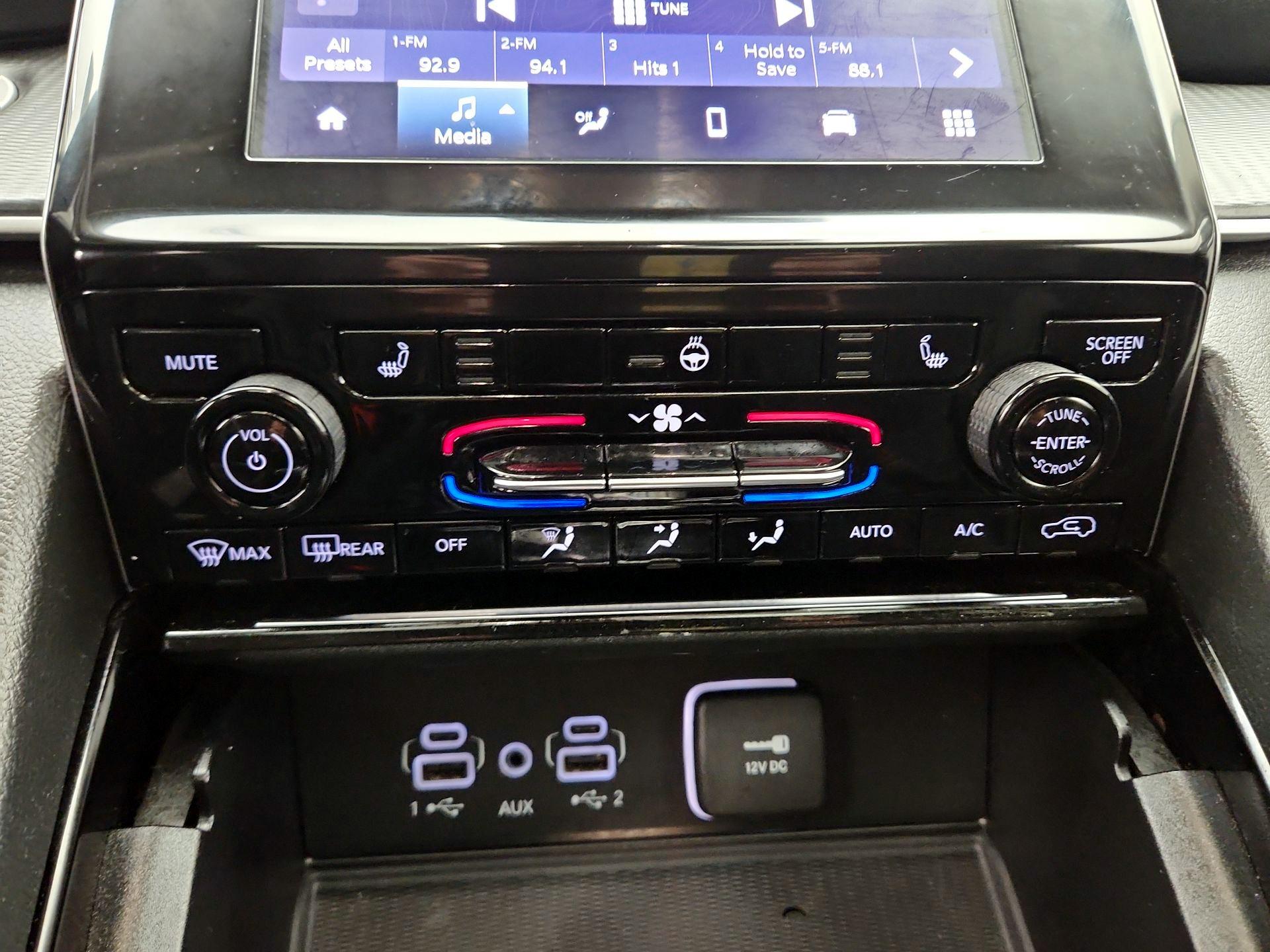 Thumbnail: 2023 Jeep Grand Cherokee L - 16