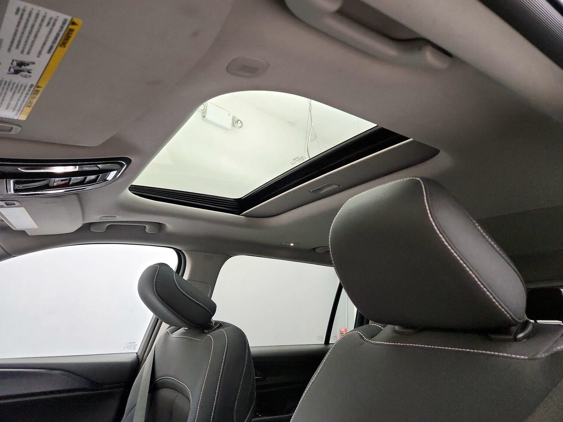 Thumbnail: 2023 Jeep Grand Cherokee L - 19