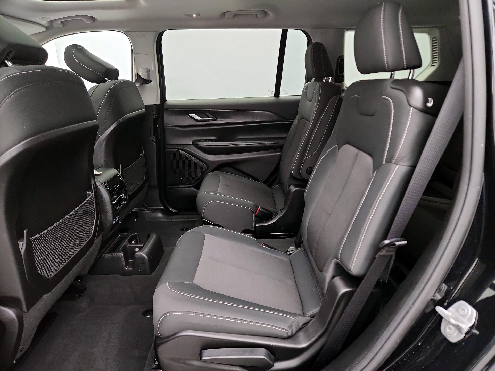 Thumbnail: 2023 Jeep Grand Cherokee L - 20