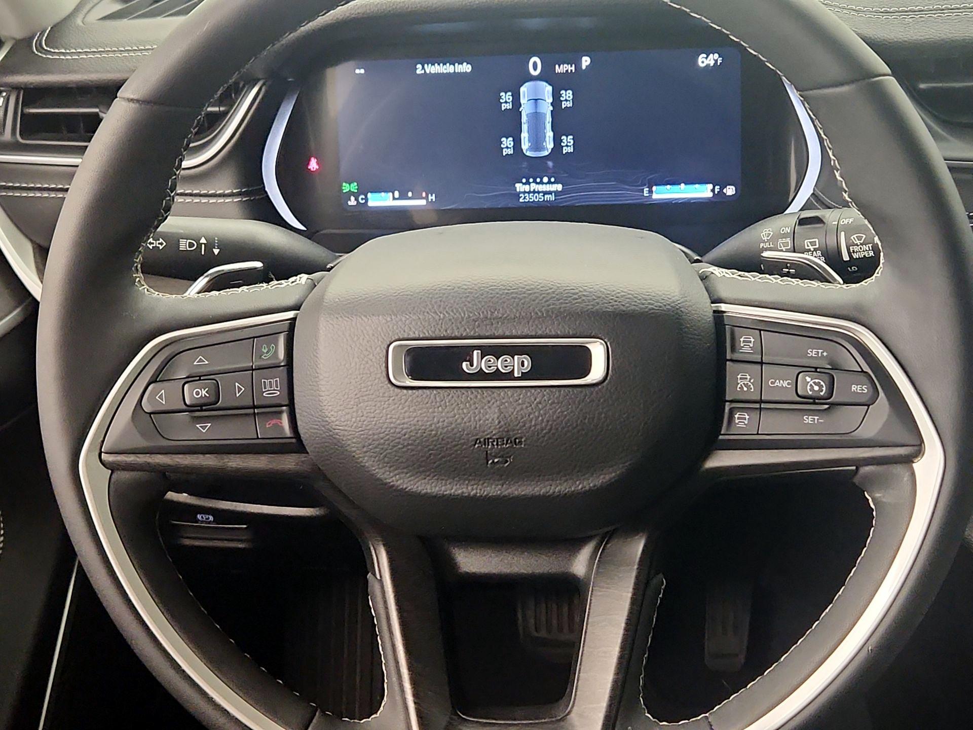 Thumbnail: 2023 Jeep Grand Cherokee - 10