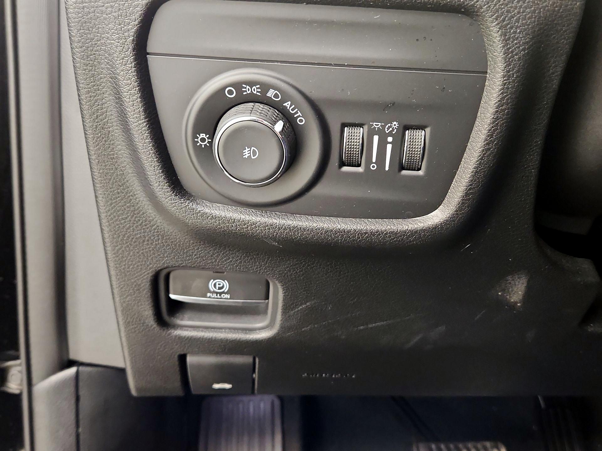 Thumbnail: 2023 Jeep Grand Cherokee - 13