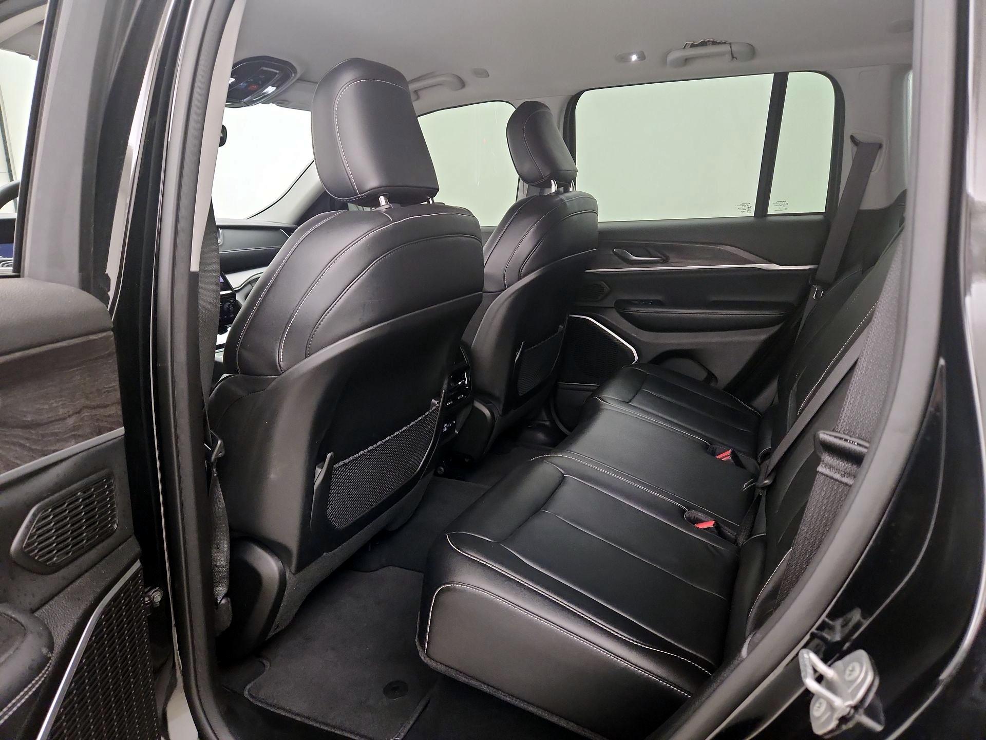 Thumbnail: 2023 Jeep Grand Cherokee - 20