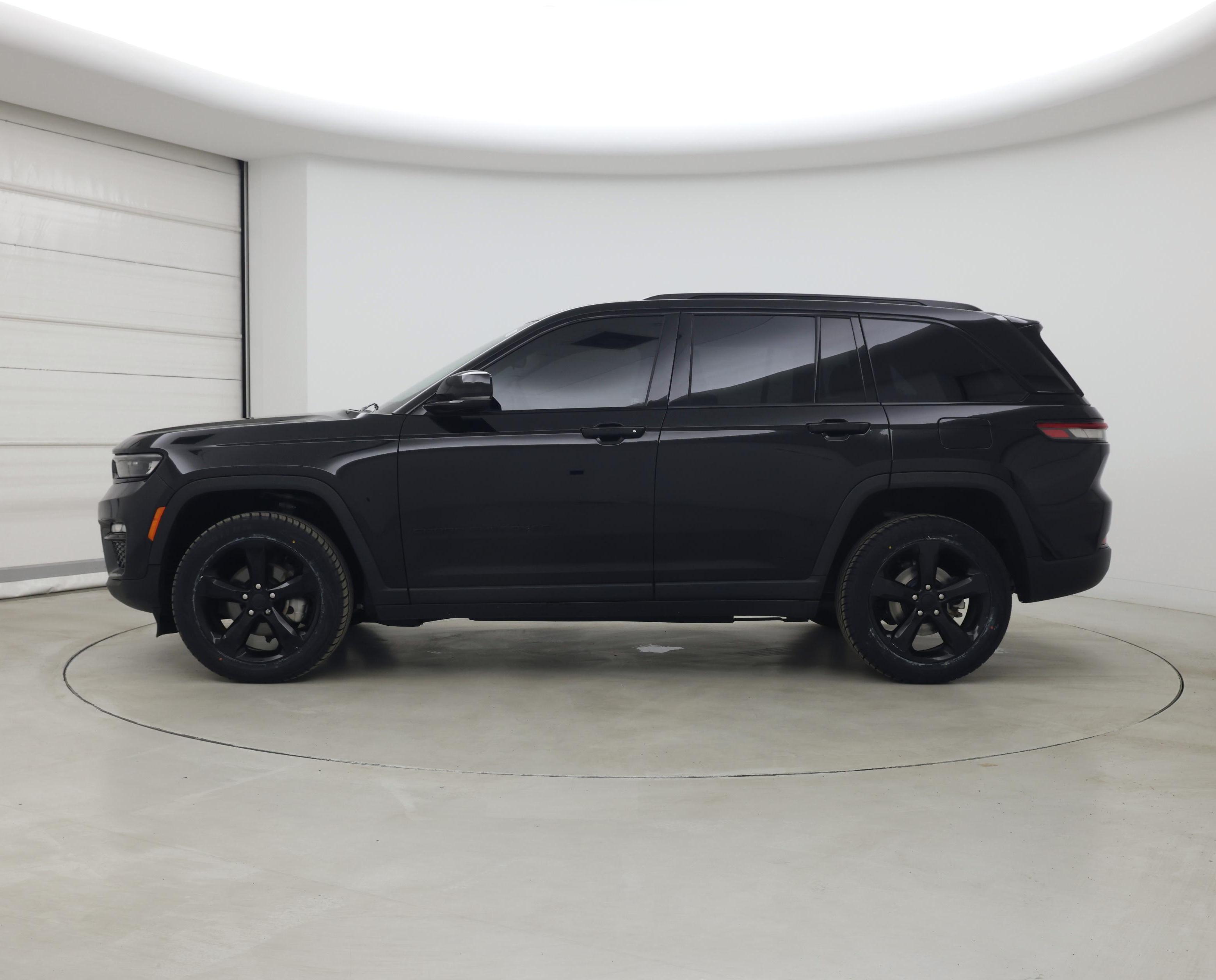 Thumbnail: 2023 Jeep Grand Cherokee - 3