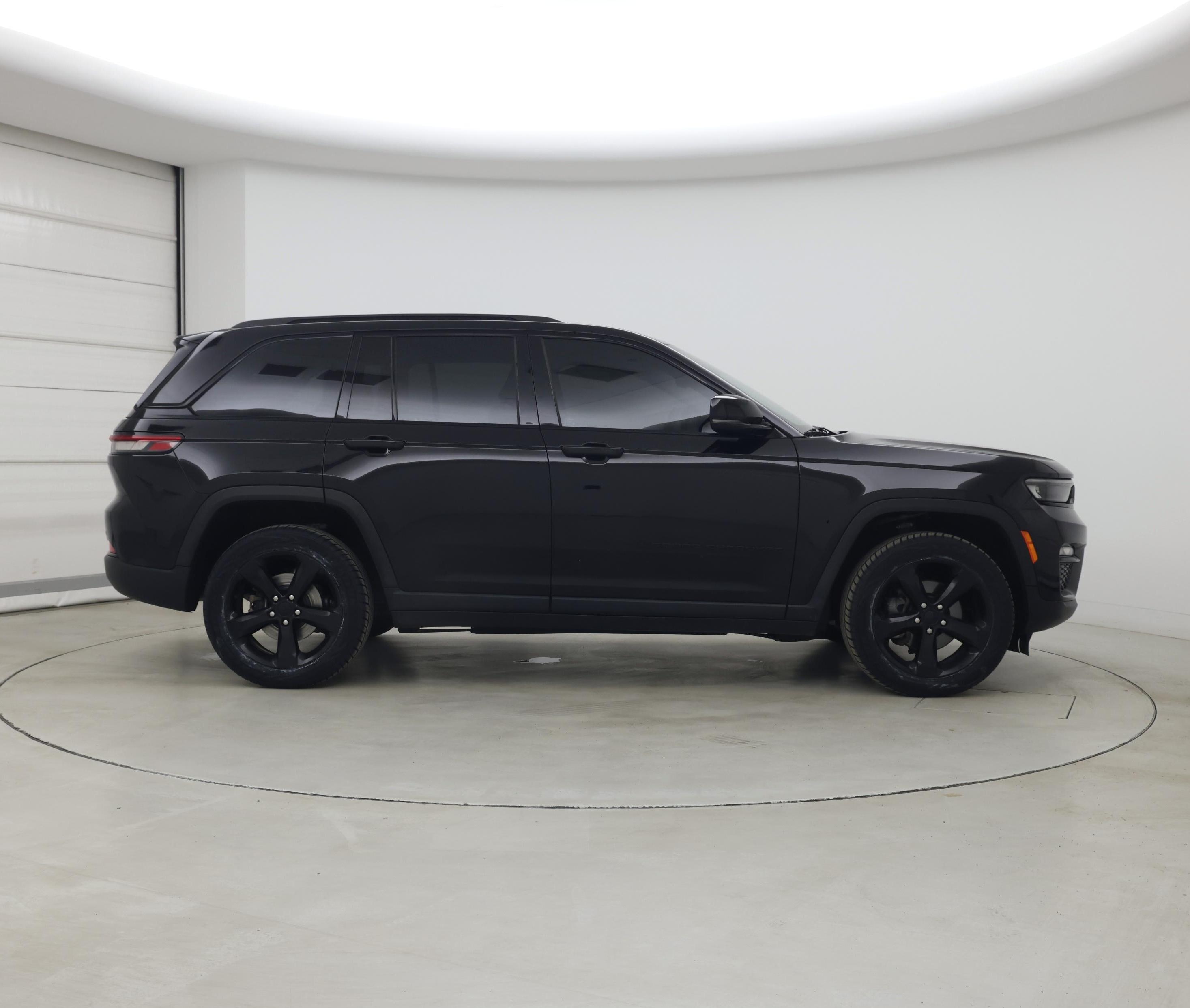 Thumbnail: 2023 Jeep Grand Cherokee - 7