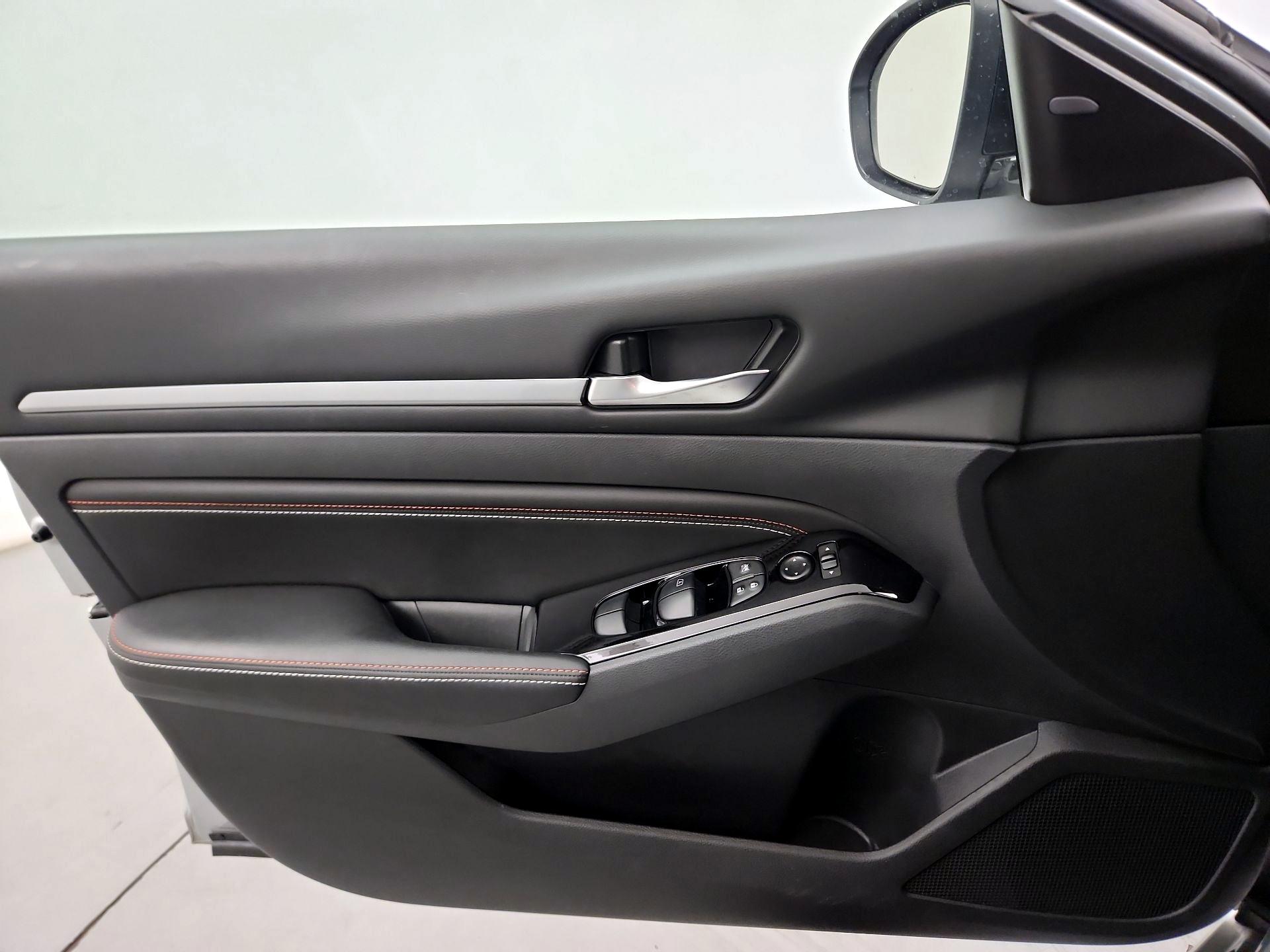 Thumbnail: 2023 Nissan Altima - 10