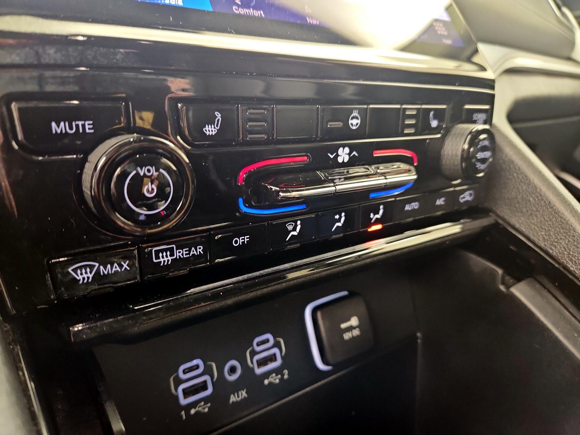 Thumbnail: 2023 Jeep Grand Cherokee - 17