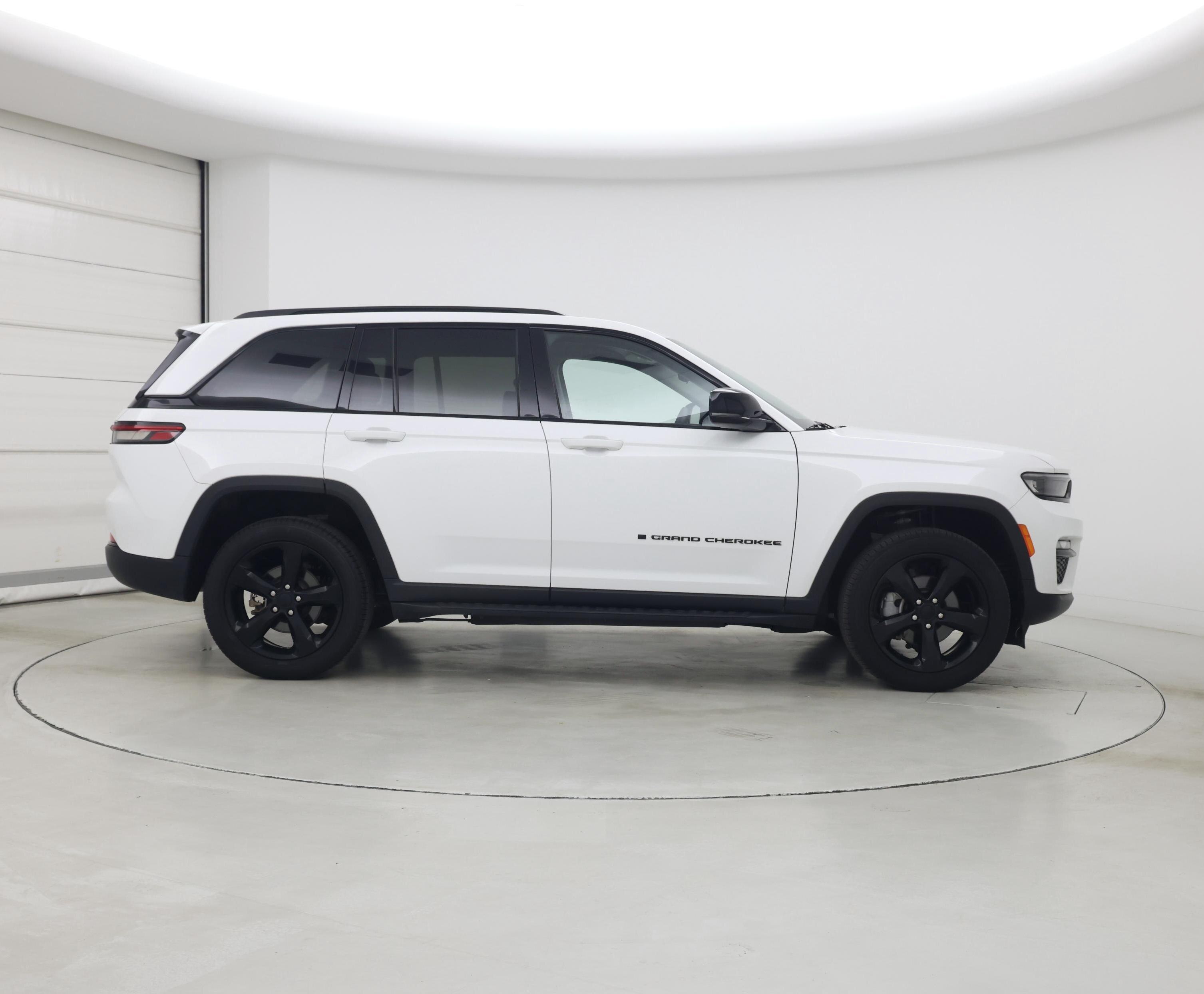 Thumbnail: 2023 Jeep Grand Cherokee - 7