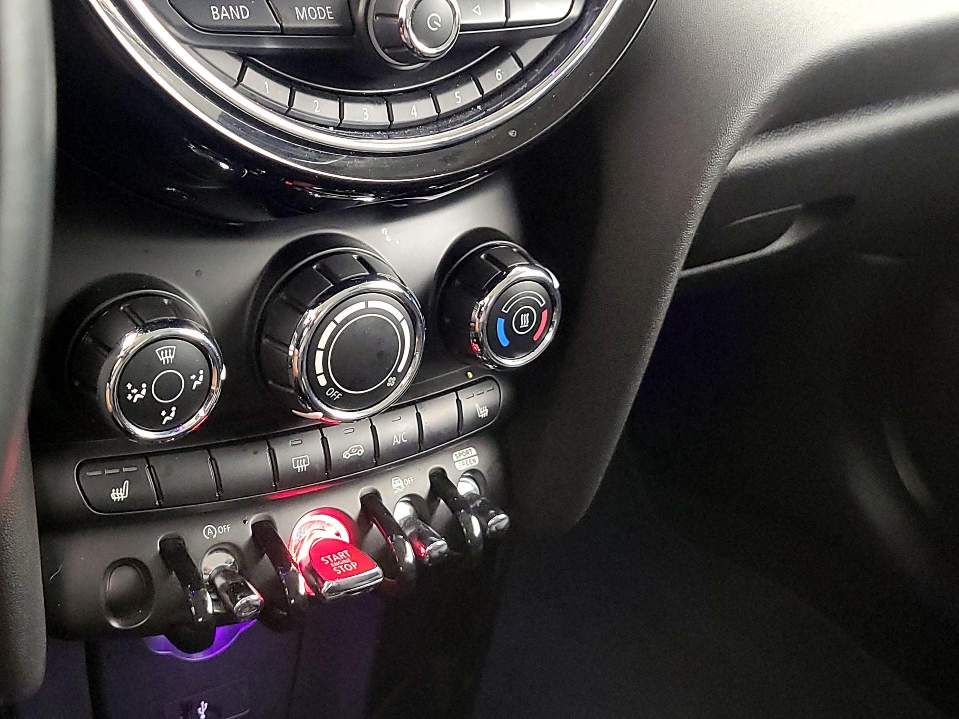 Thumbnail: 2021 MINI Cooper Hardtop - 16