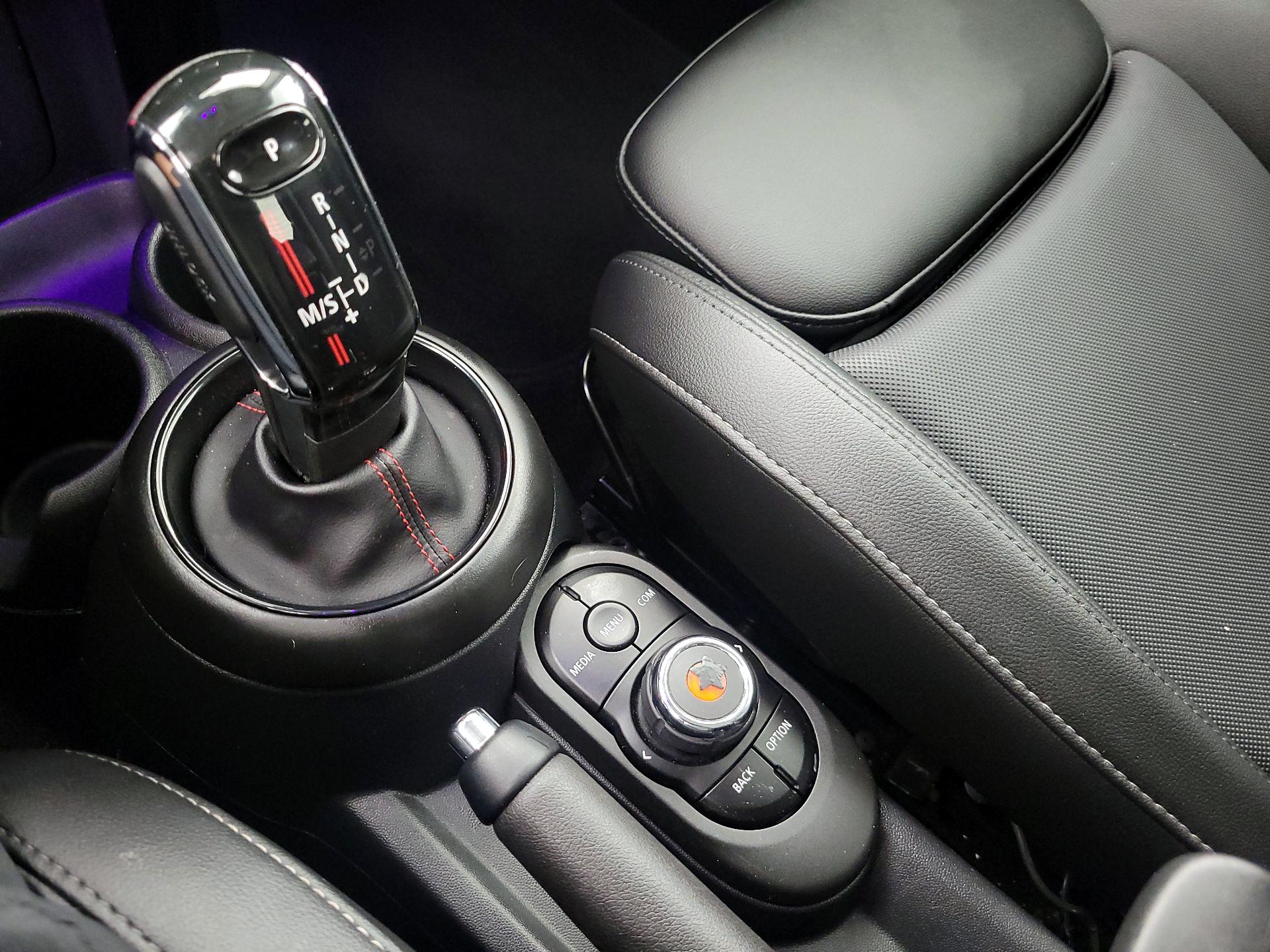 Thumbnail: 2021 MINI Cooper Hardtop - 17