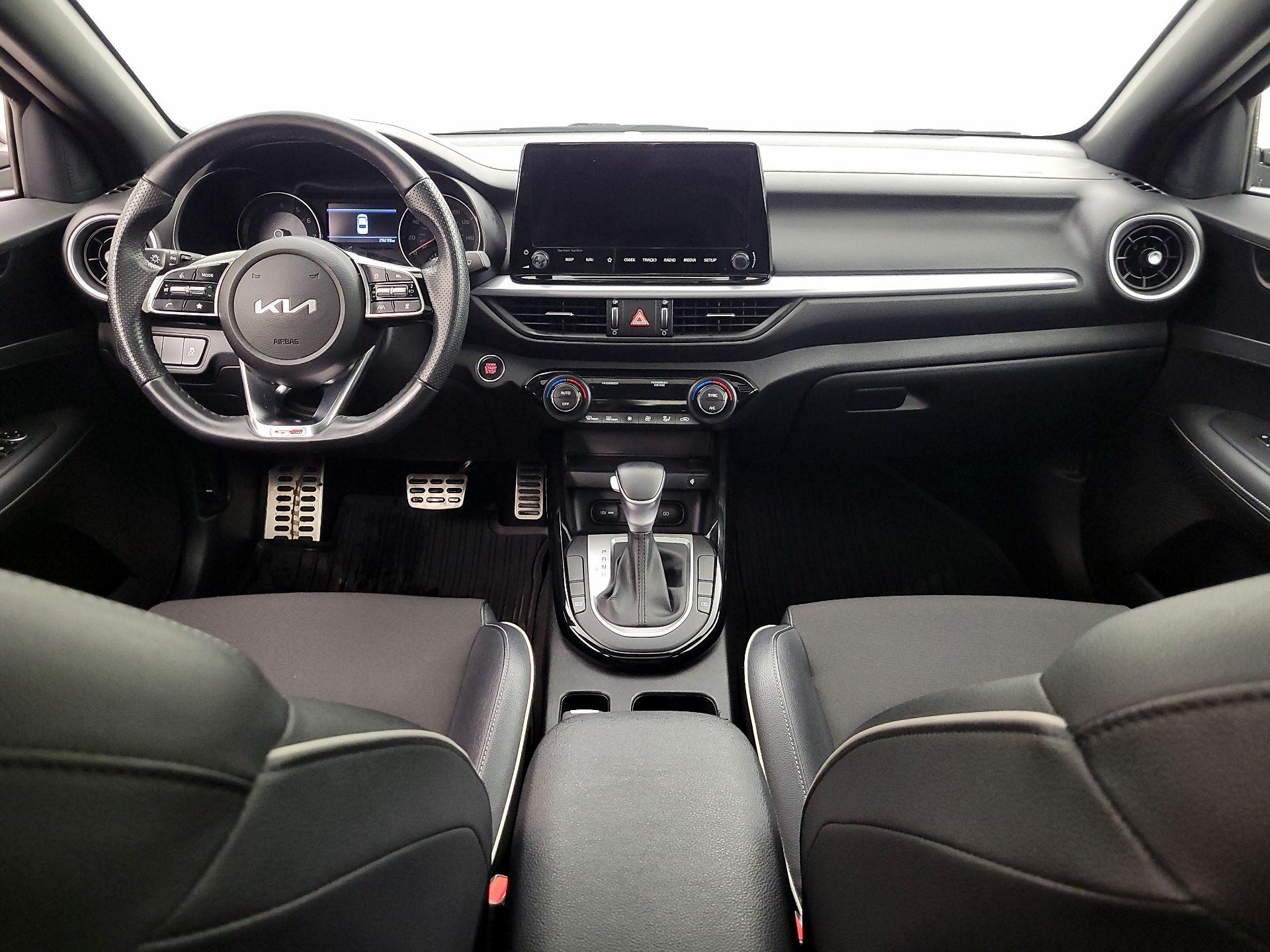 Thumbnail: 2023 Kia Forte - 9