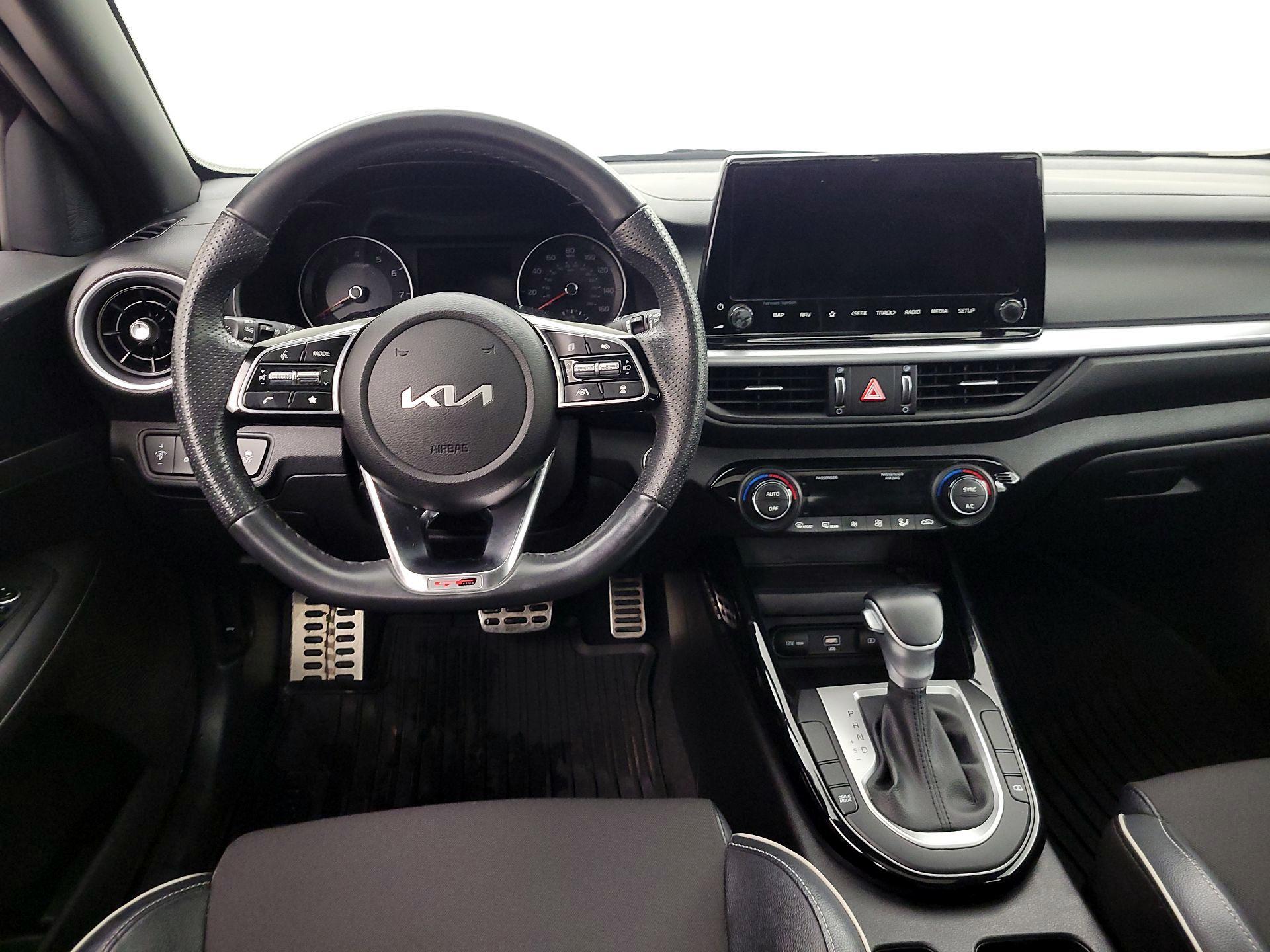 Thumbnail: 2023 Kia Forte - 10