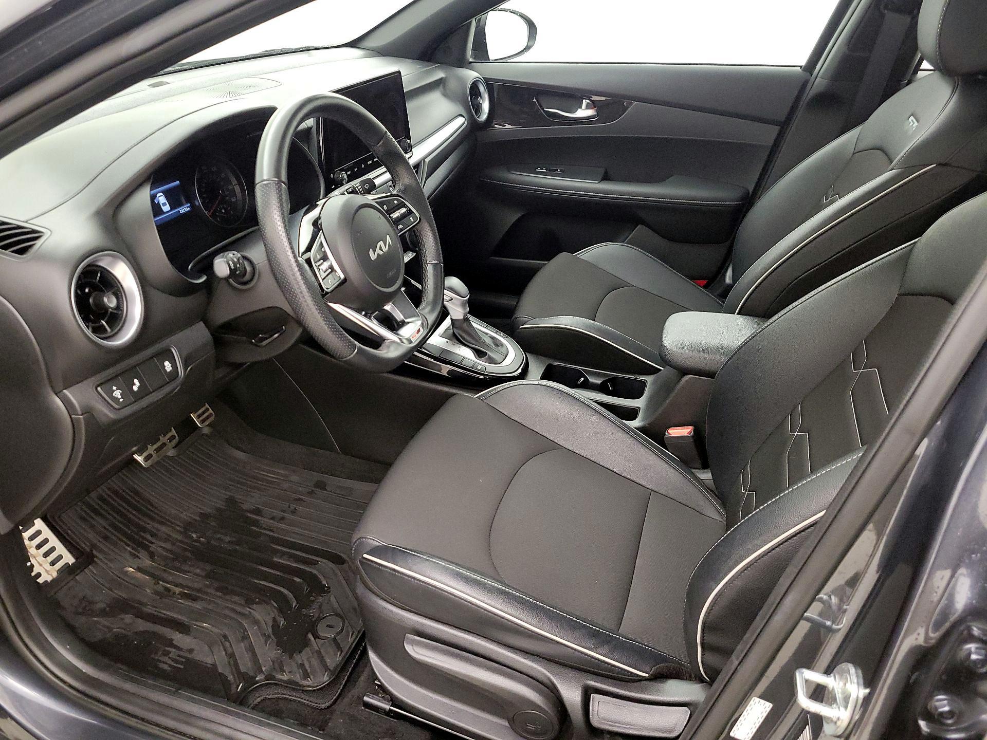 Thumbnail: 2023 Kia Forte - 11