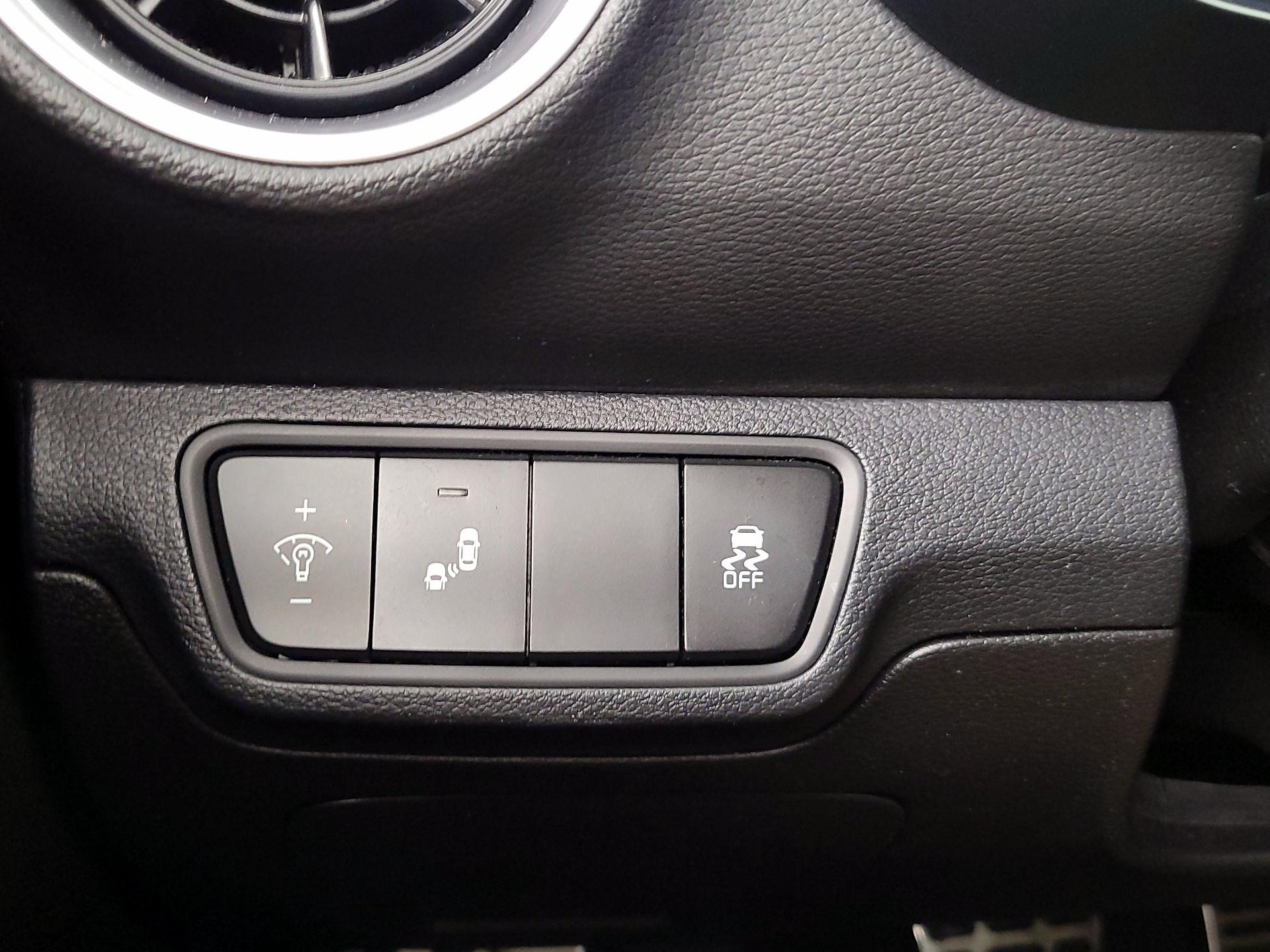 Thumbnail: 2023 Kia Forte - 13