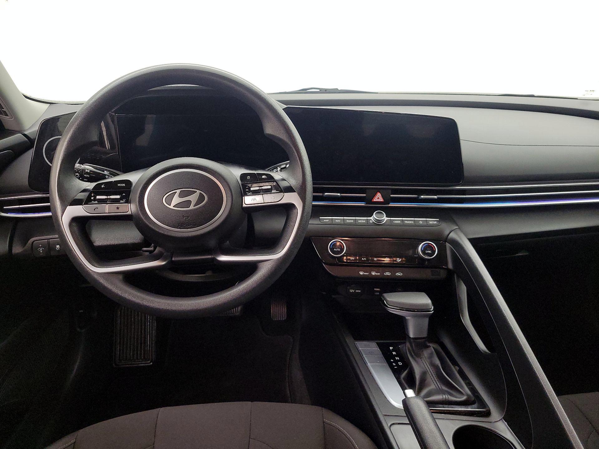 Thumbnail: 2024 Hyundai Elantra - 10