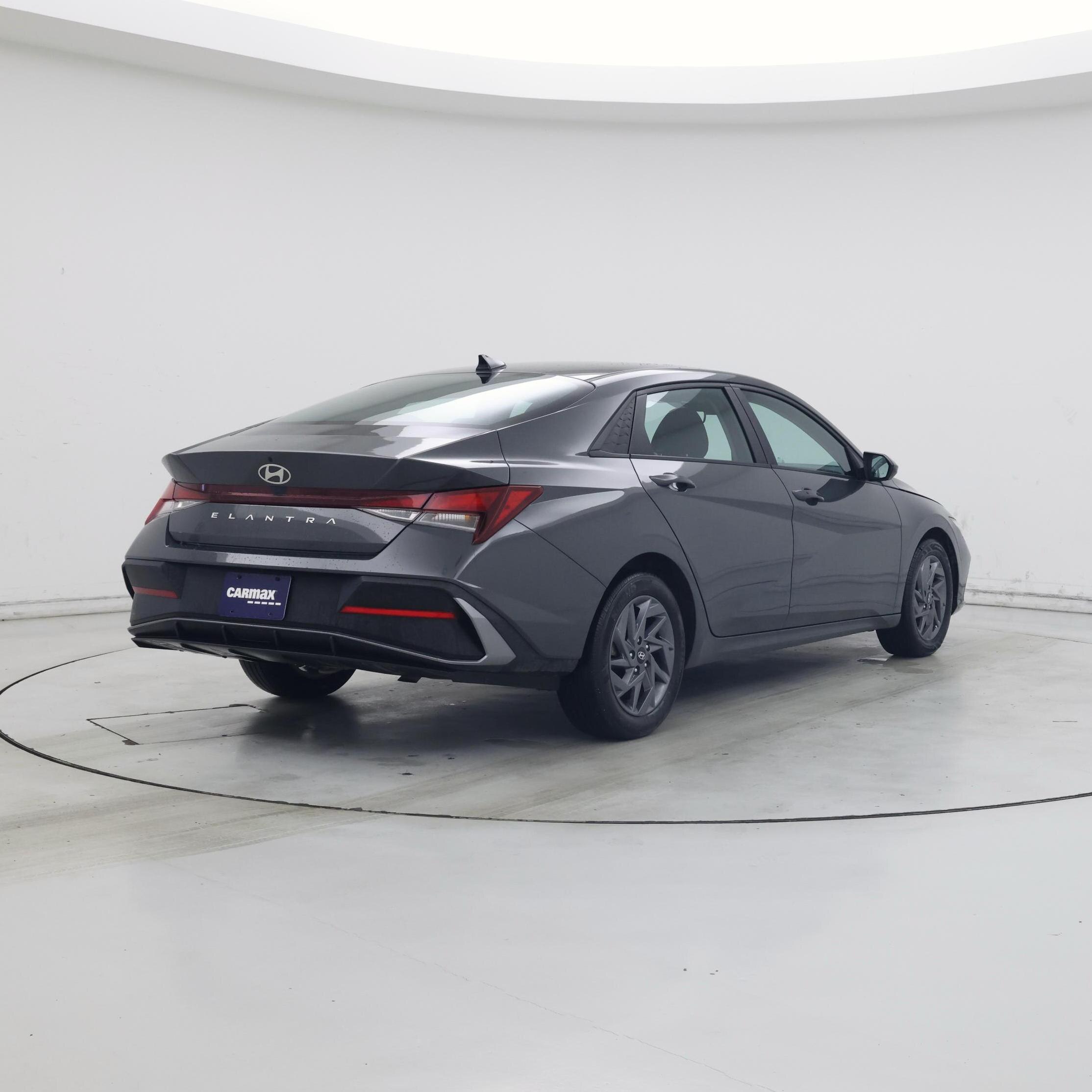 Thumbnail: 2024 Hyundai Elantra - 8