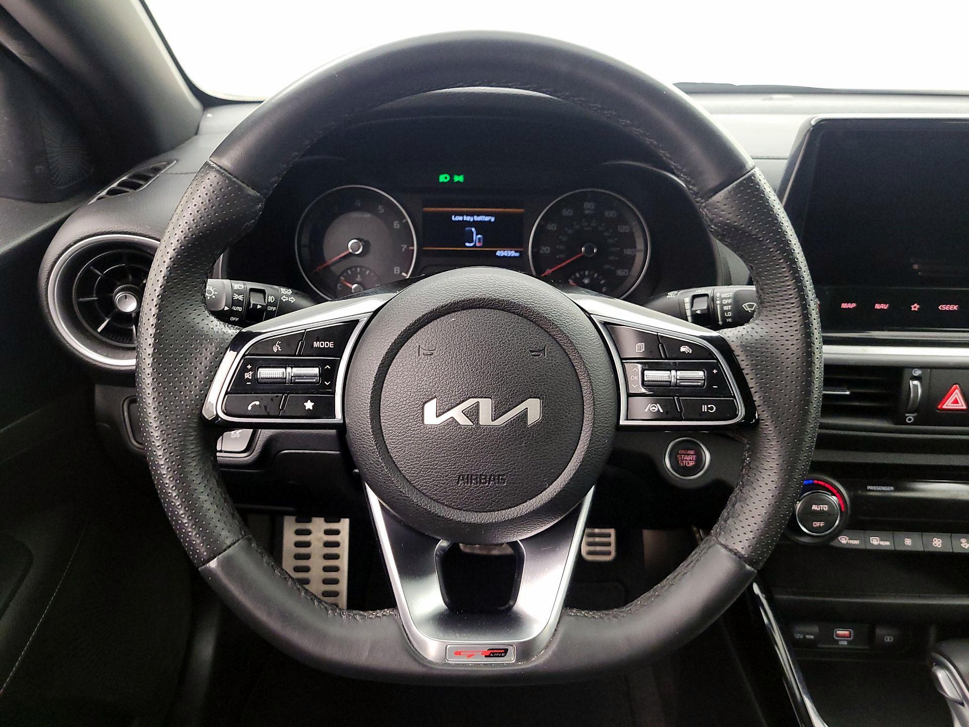 Thumbnail: 2022 Kia Forte - 10