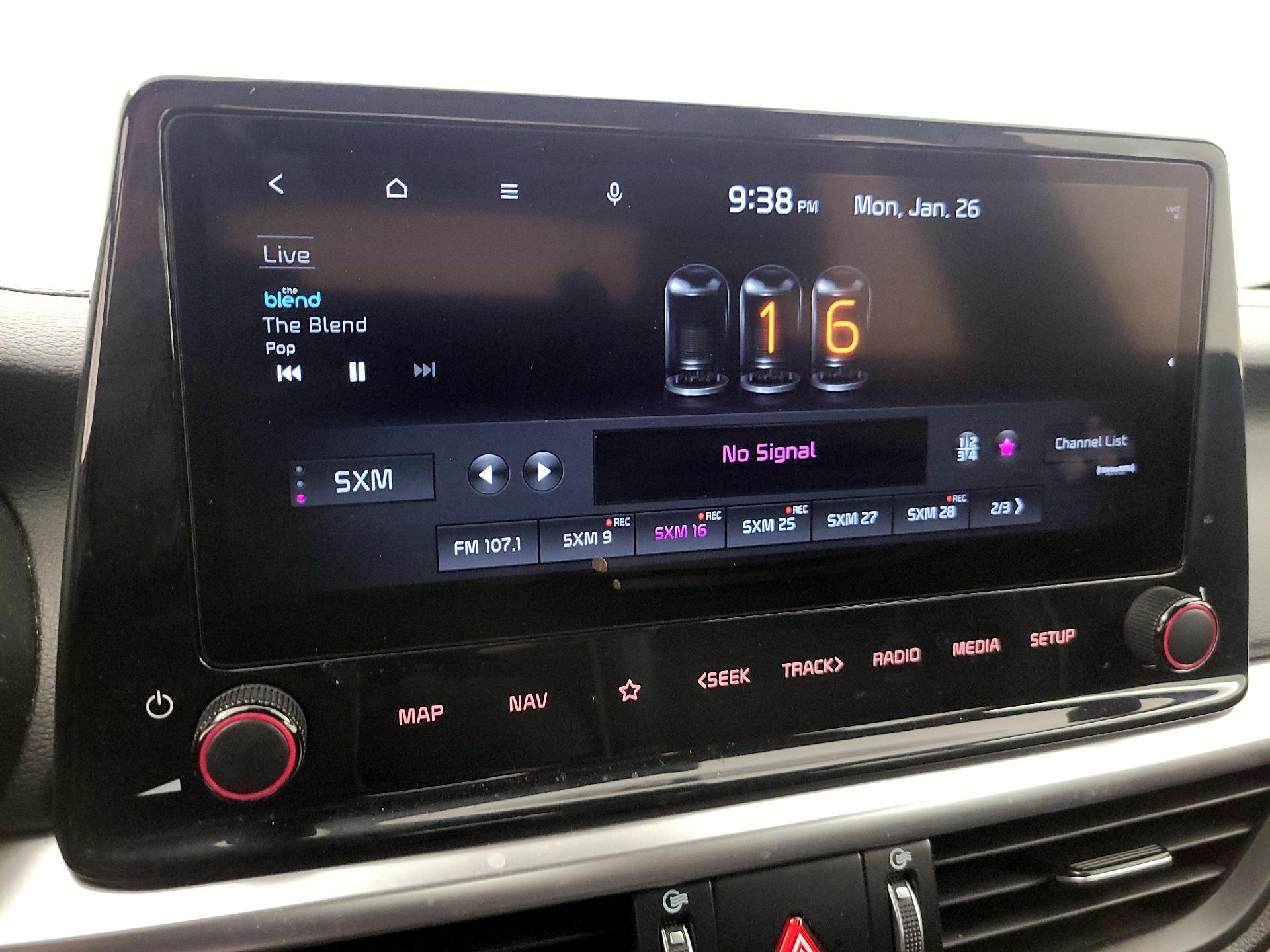 Thumbnail: 2022 Kia Forte - 16