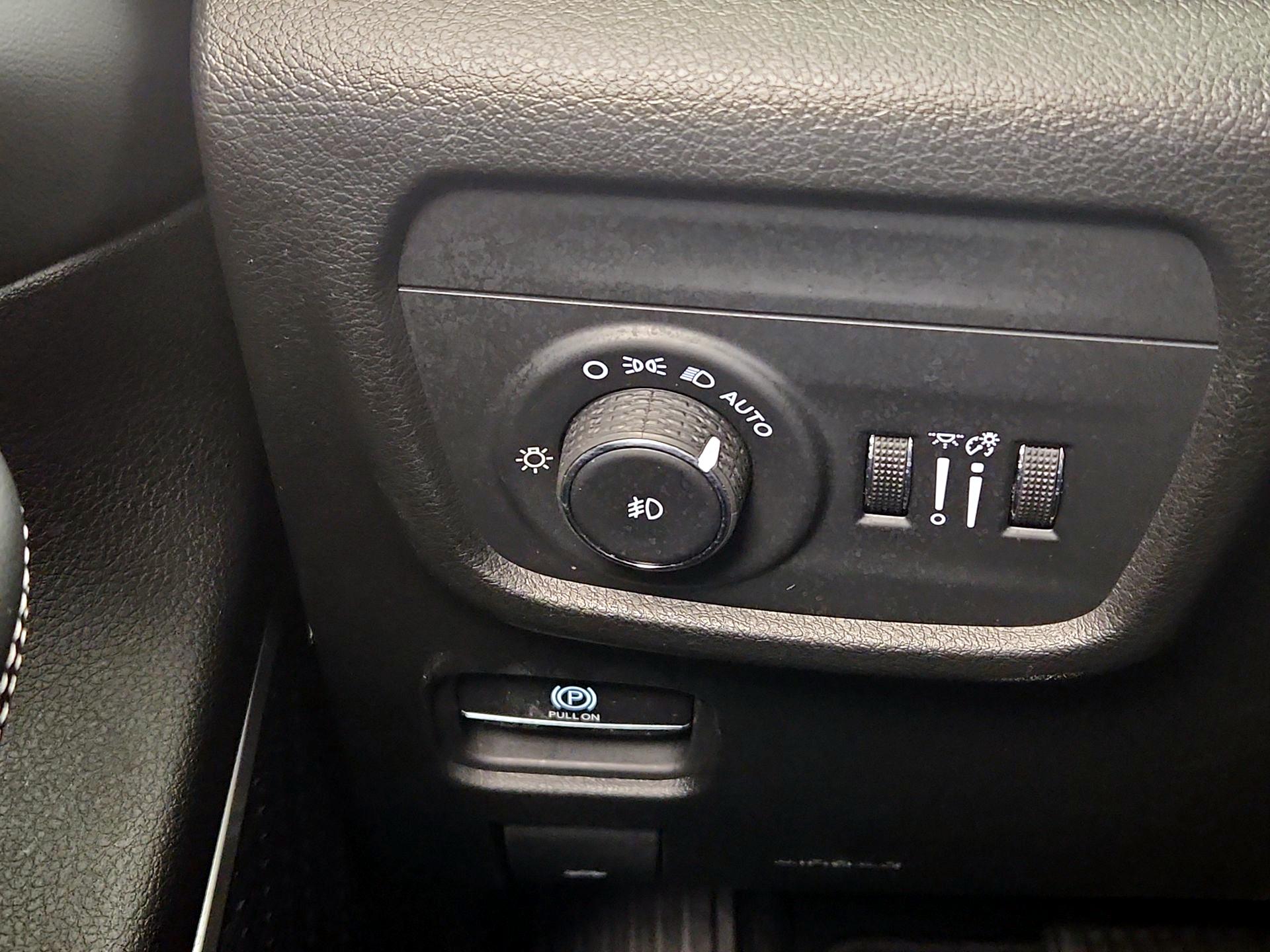 Thumbnail: 2023 Jeep Grand Cherokee - 13