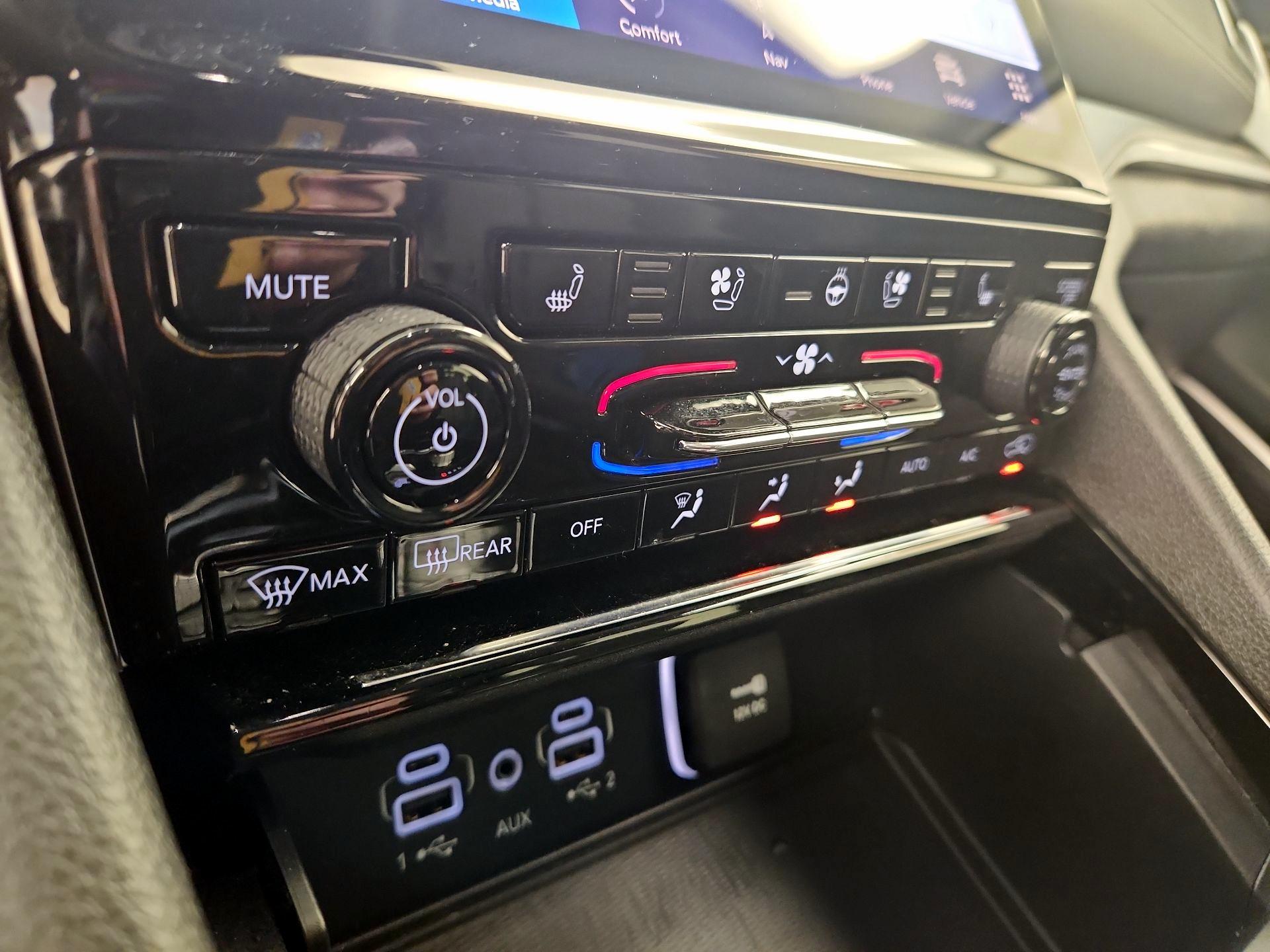 Thumbnail: 2023 Jeep Grand Cherokee - 17