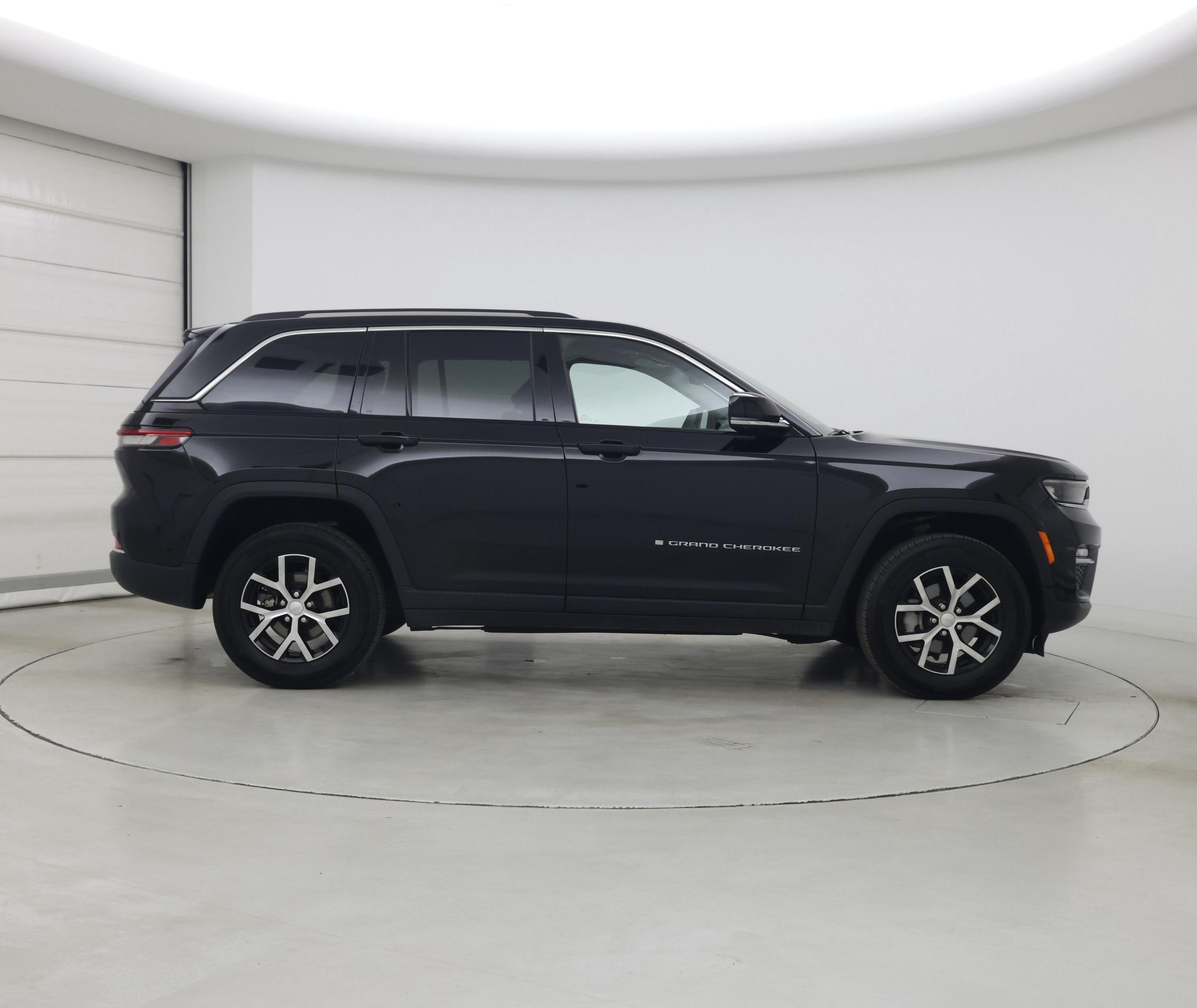 Thumbnail: 2023 Jeep Grand Cherokee - 7