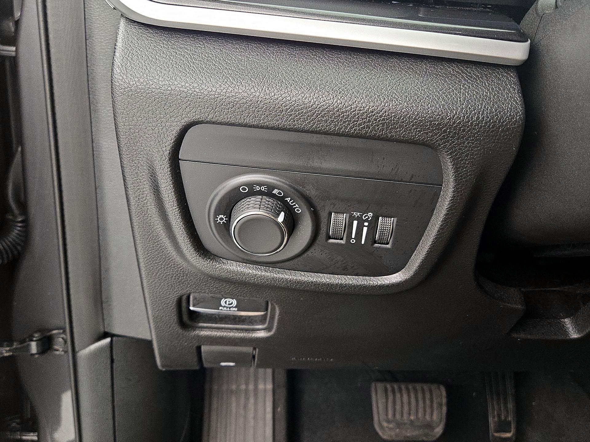 Thumbnail: 2022 Jeep Grand Cherokee - 13