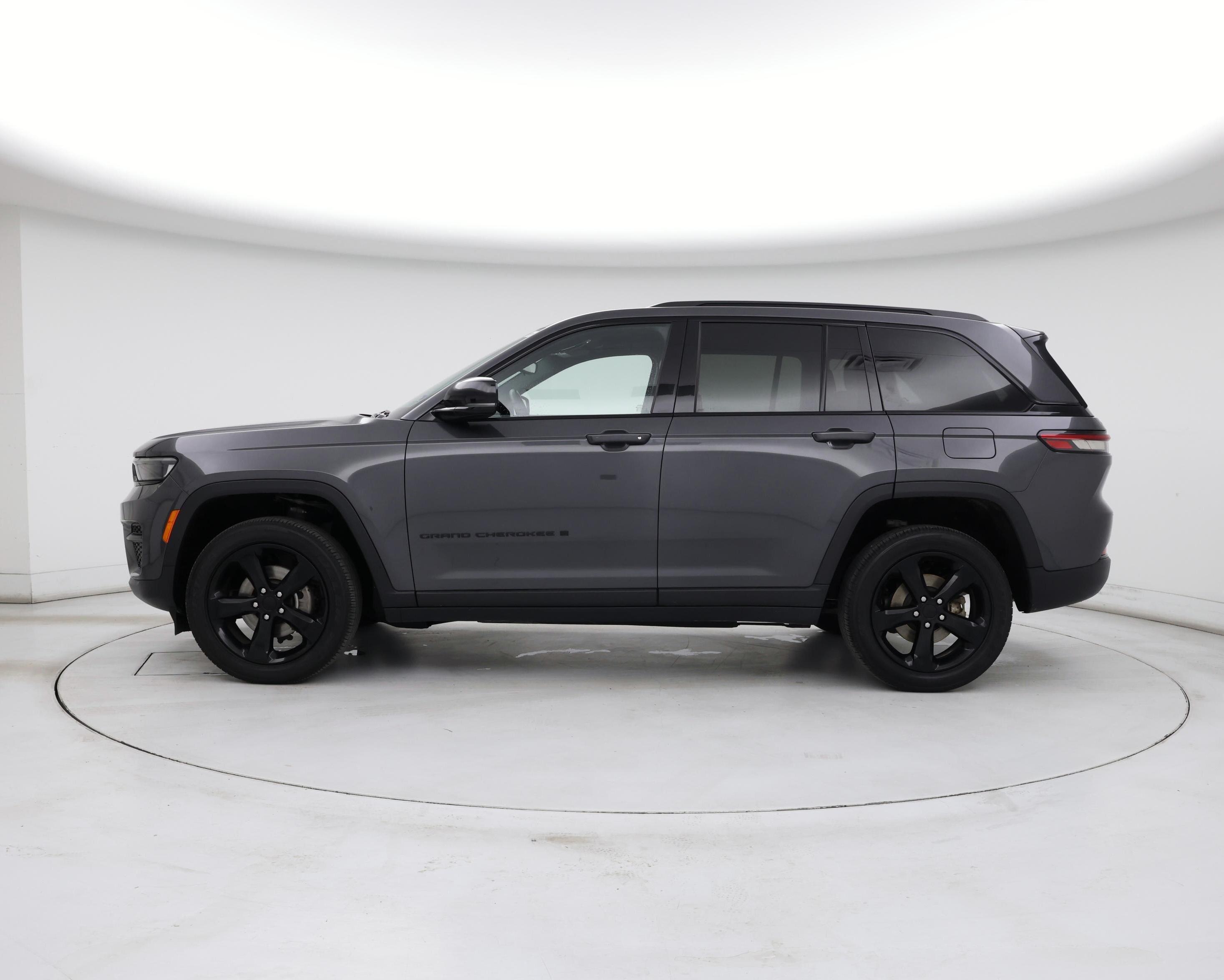Thumbnail: 2022 Jeep Grand Cherokee - 3