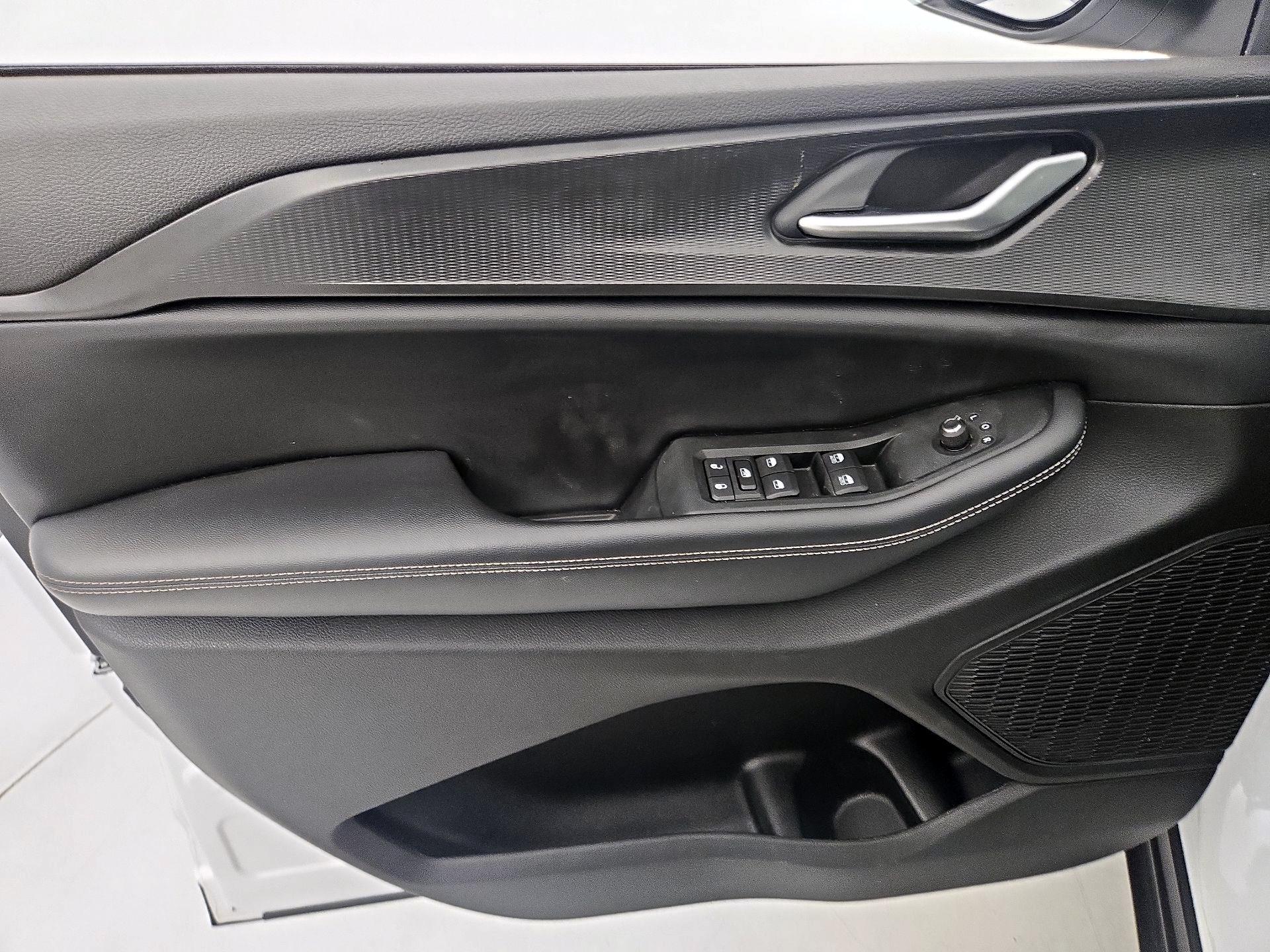 Thumbnail: 2023 Jeep Grand Cherokee - 12