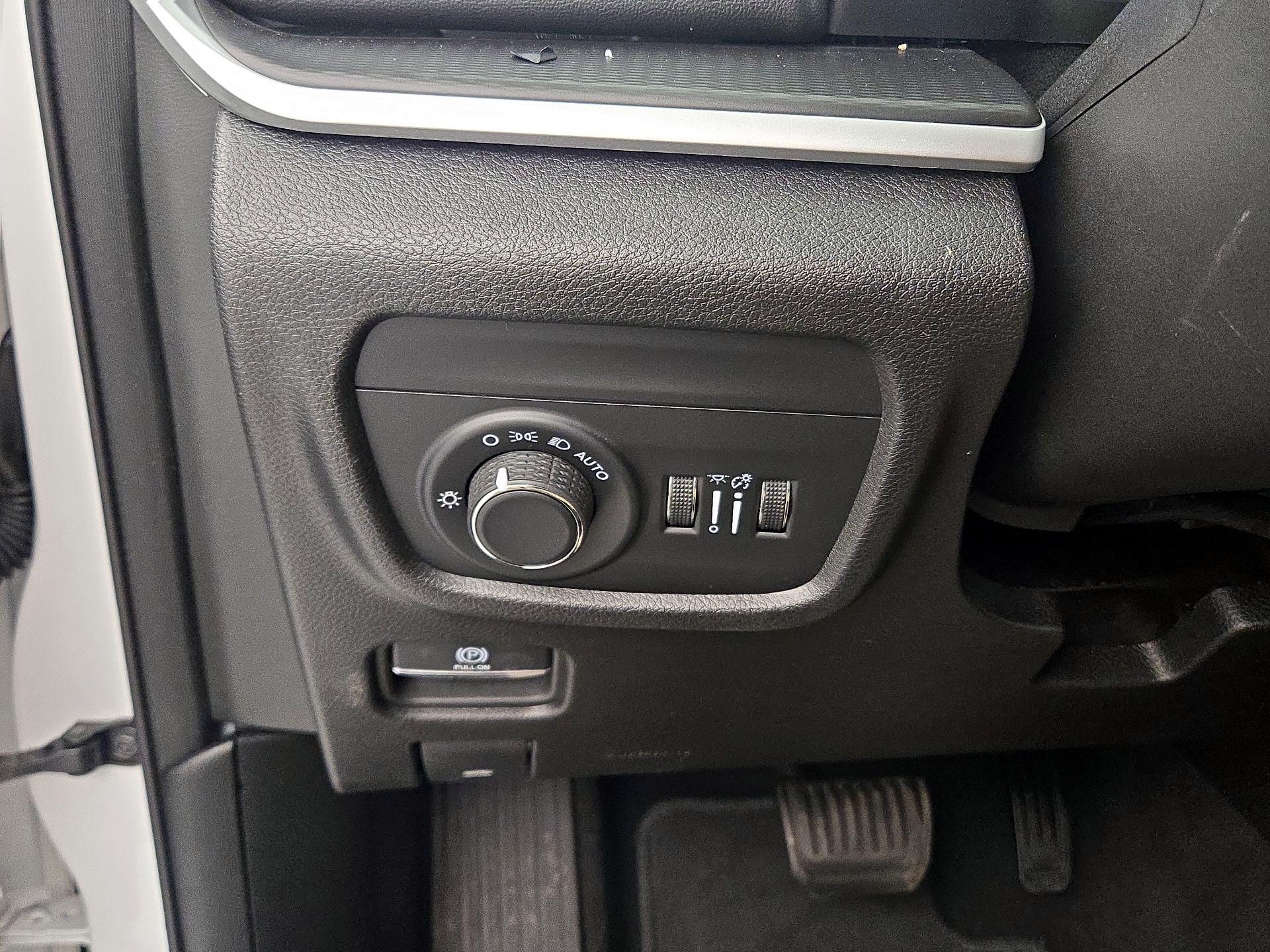 Thumbnail: 2023 Jeep Grand Cherokee - 13