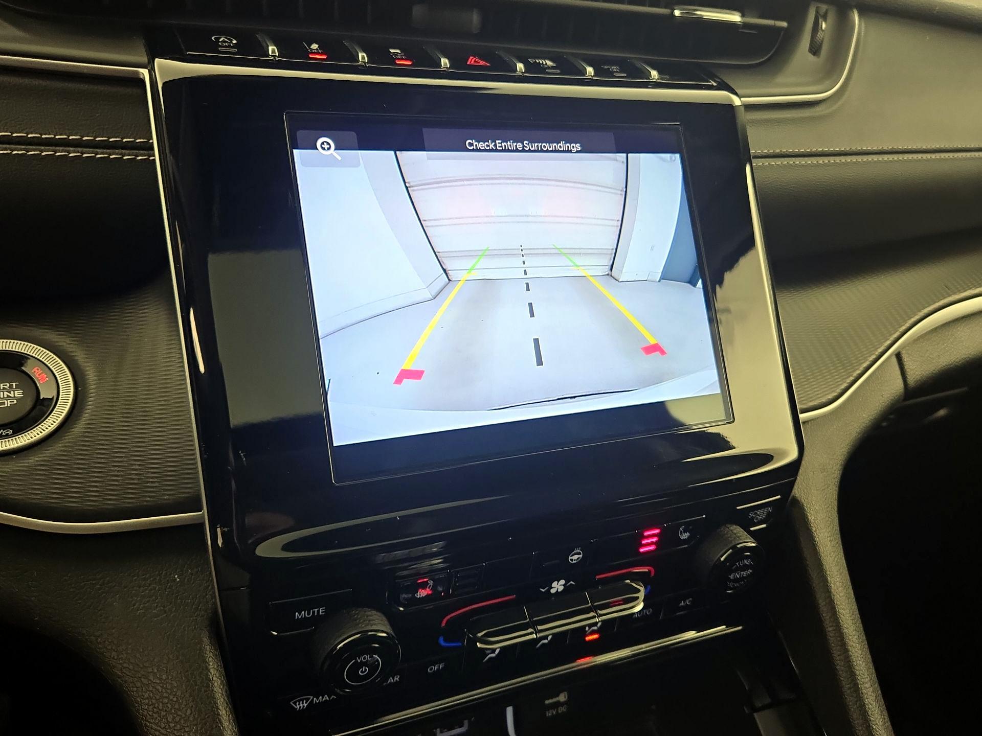 Thumbnail: 2023 Jeep Grand Cherokee - 14