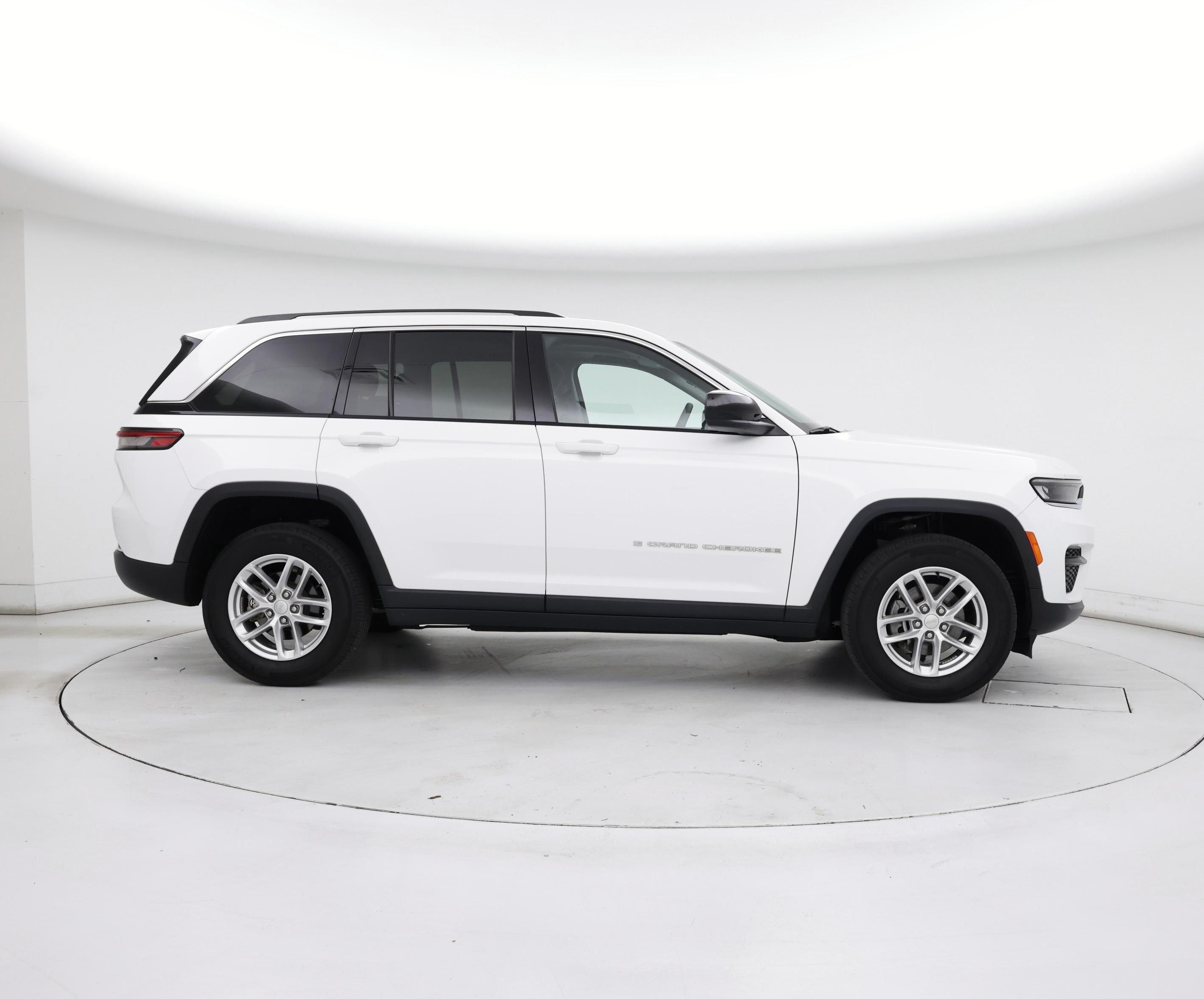 Thumbnail: 2023 Jeep Grand Cherokee - 7