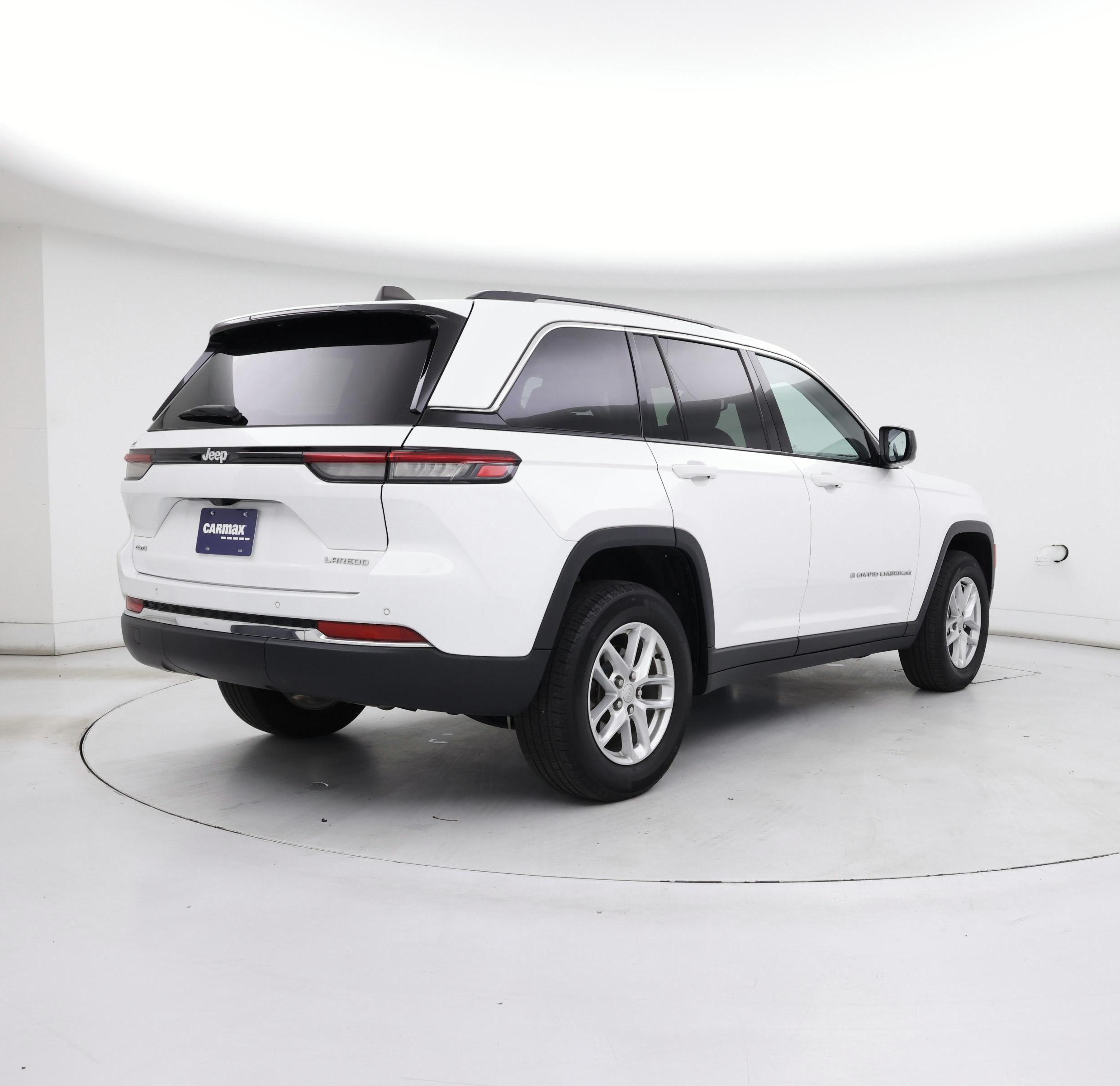 Thumbnail: 2023 Jeep Grand Cherokee - 8