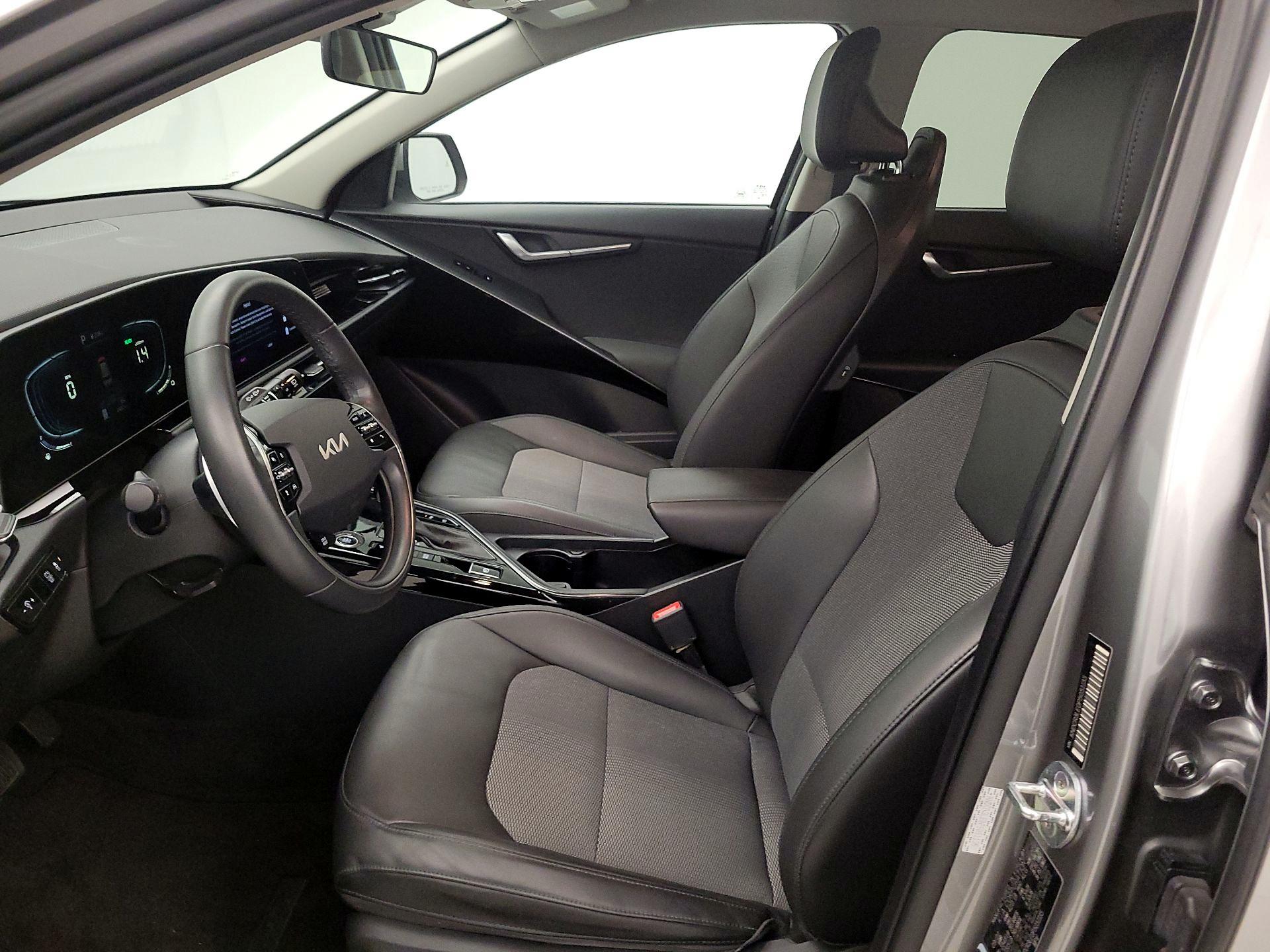 Thumbnail: 2023 Kia Niro - 11