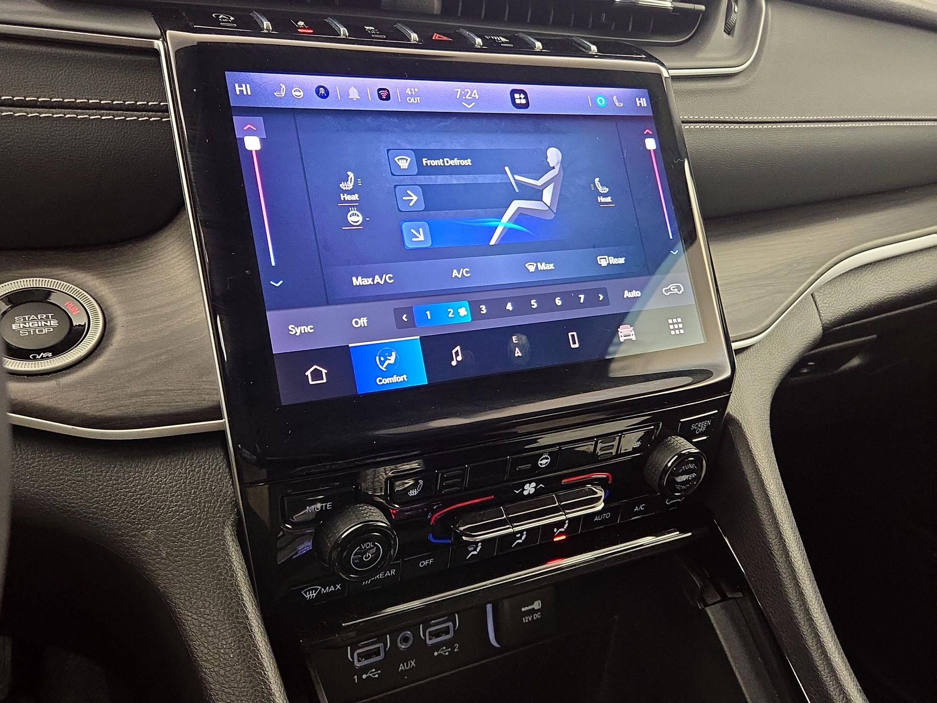 Thumbnail: 2023 Jeep Grand Cherokee - 16